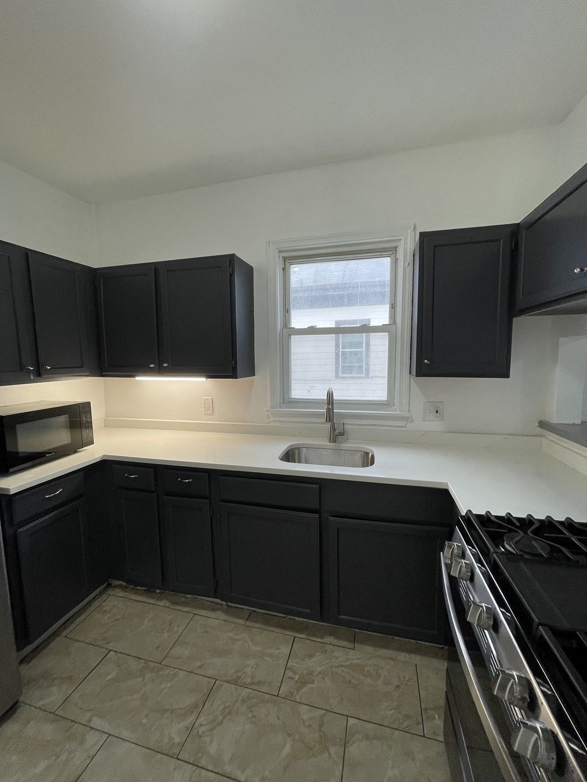90 Timson St # 2 Property Photo 3