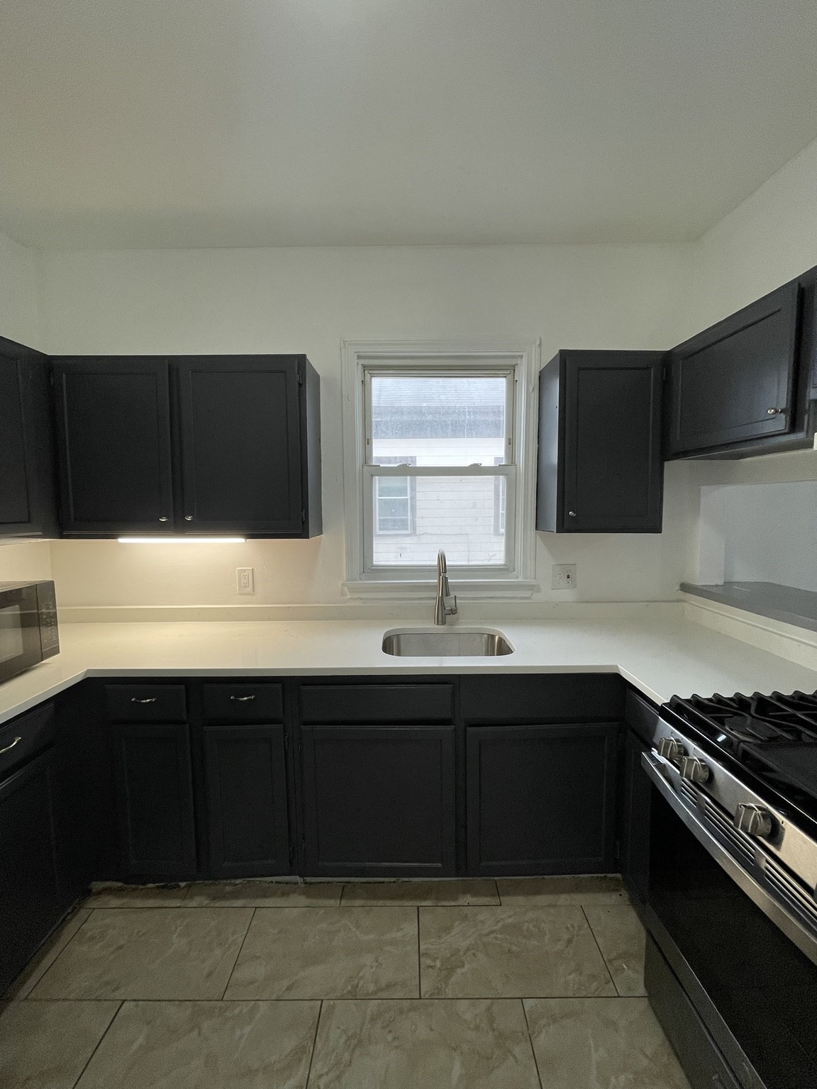 90 Timson St # 2 Property Photo 4