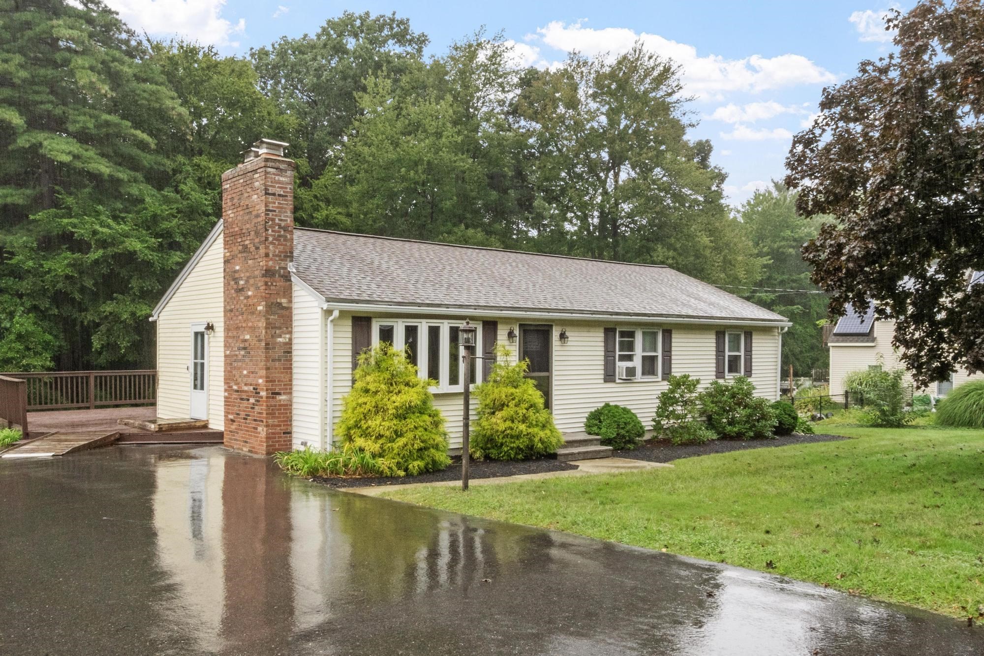 171 Birchcroft Rd Property Photo 1