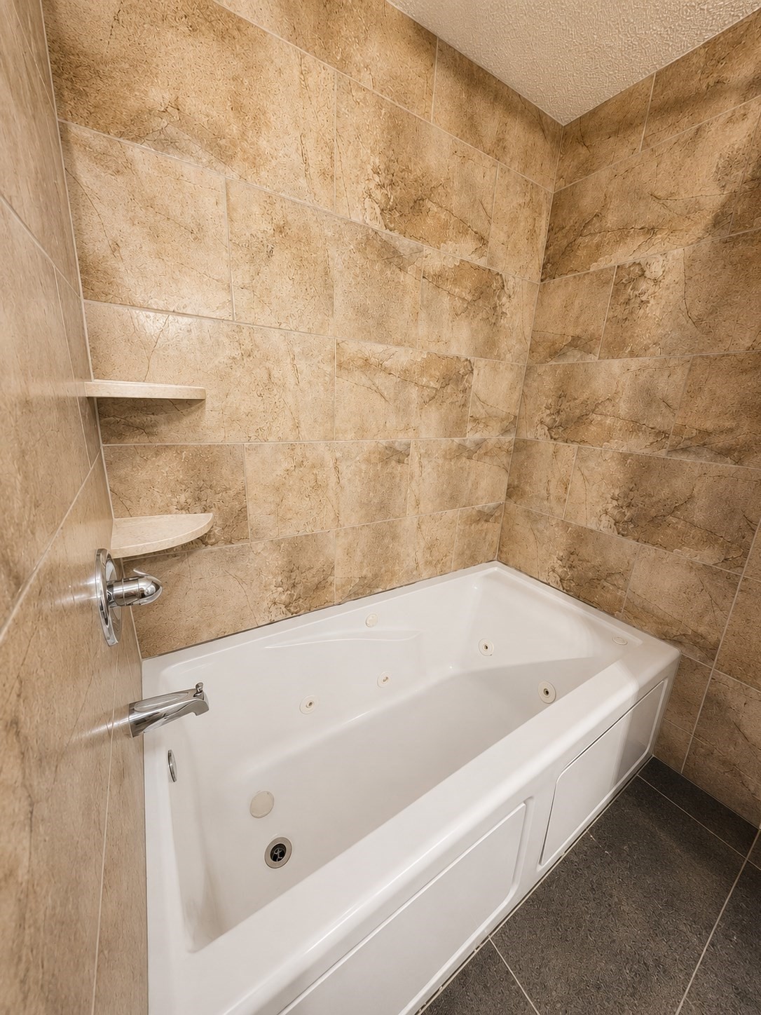 61 Austin St Property Photo 13
