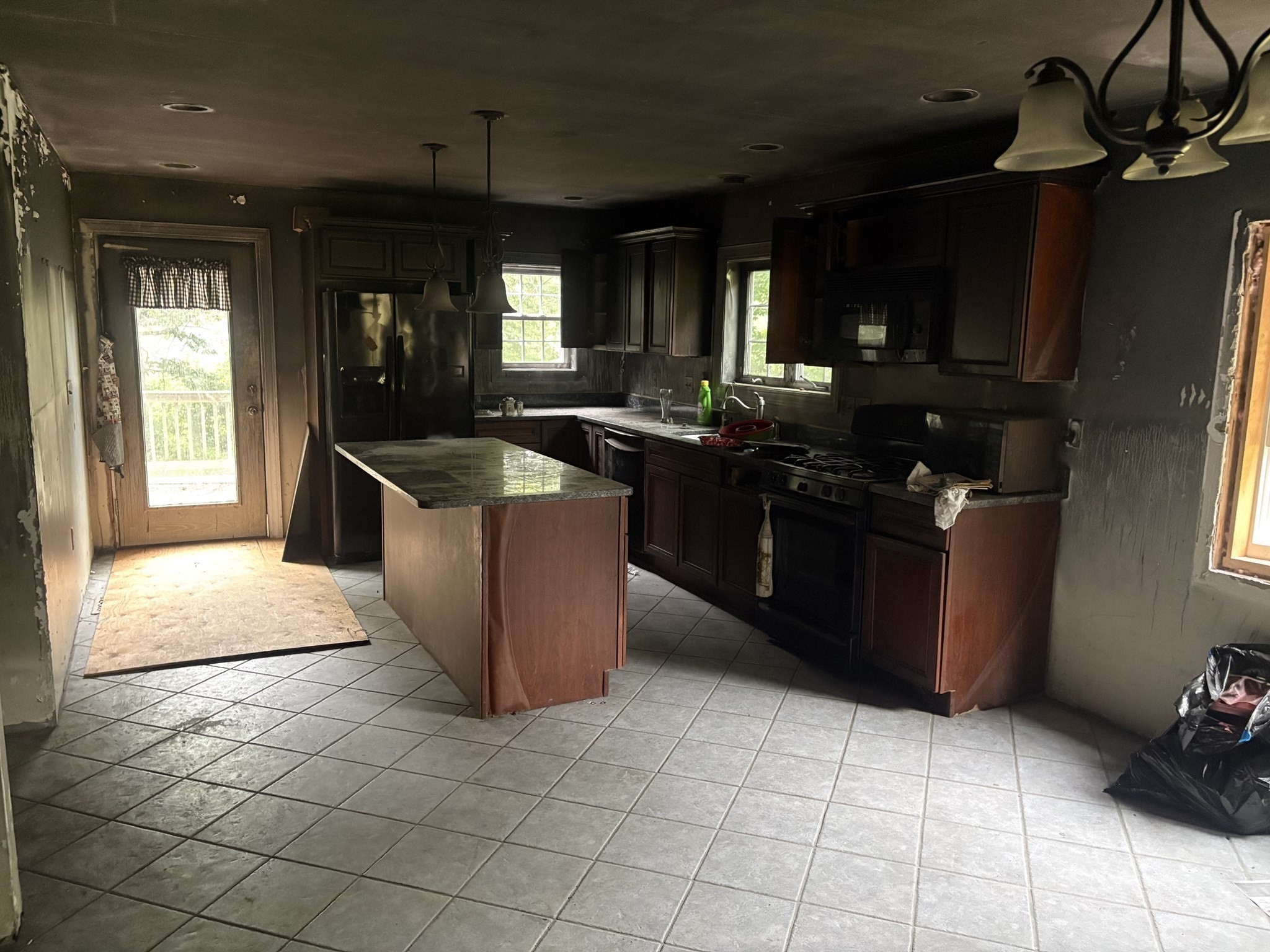 130 Princeton Street Property Photo 5
