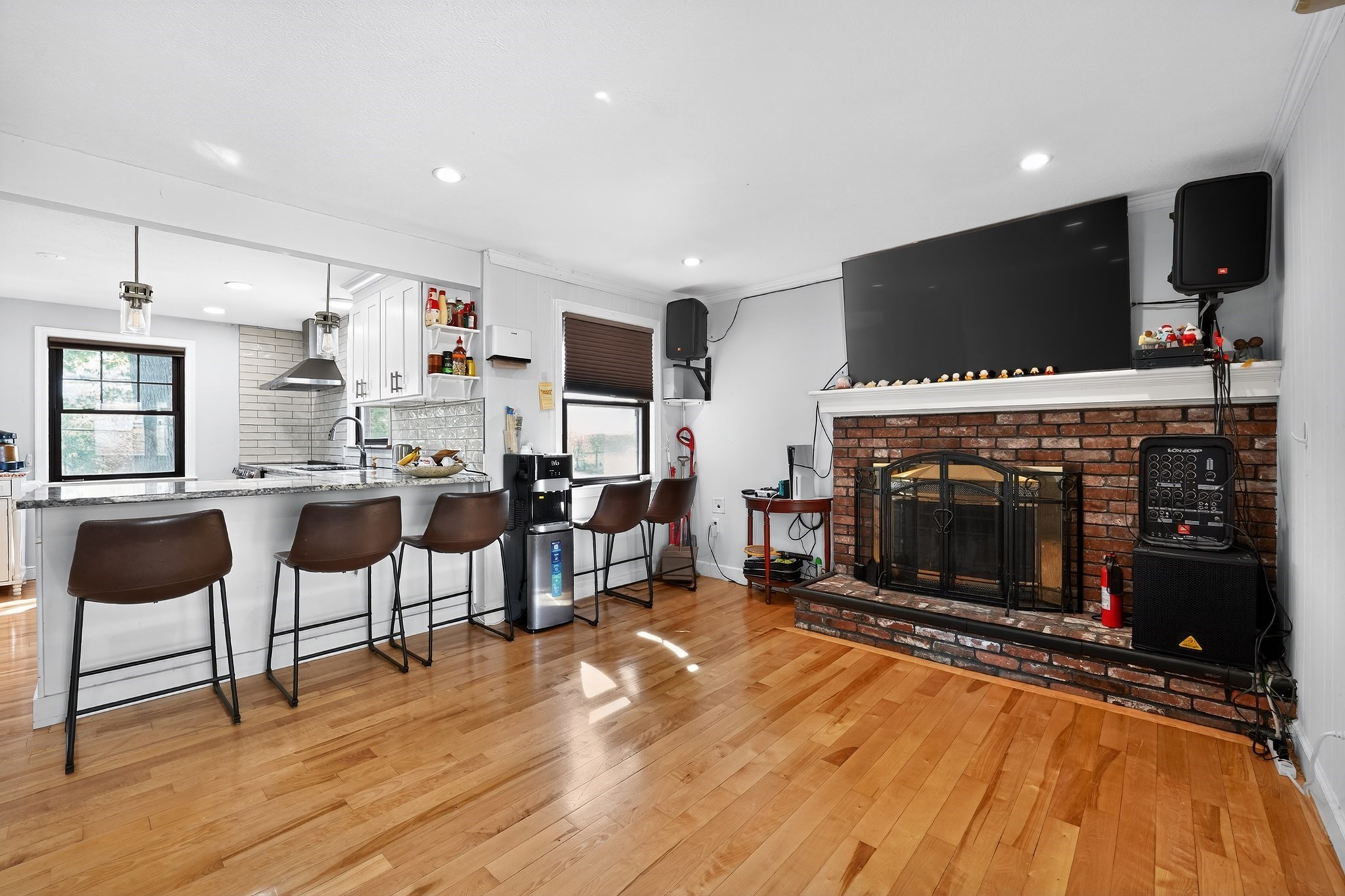 116 Gordon Rd Property Photo 6