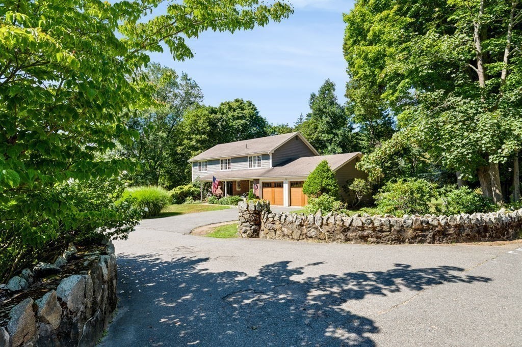 1 Elm Top Lane Property Photo 1