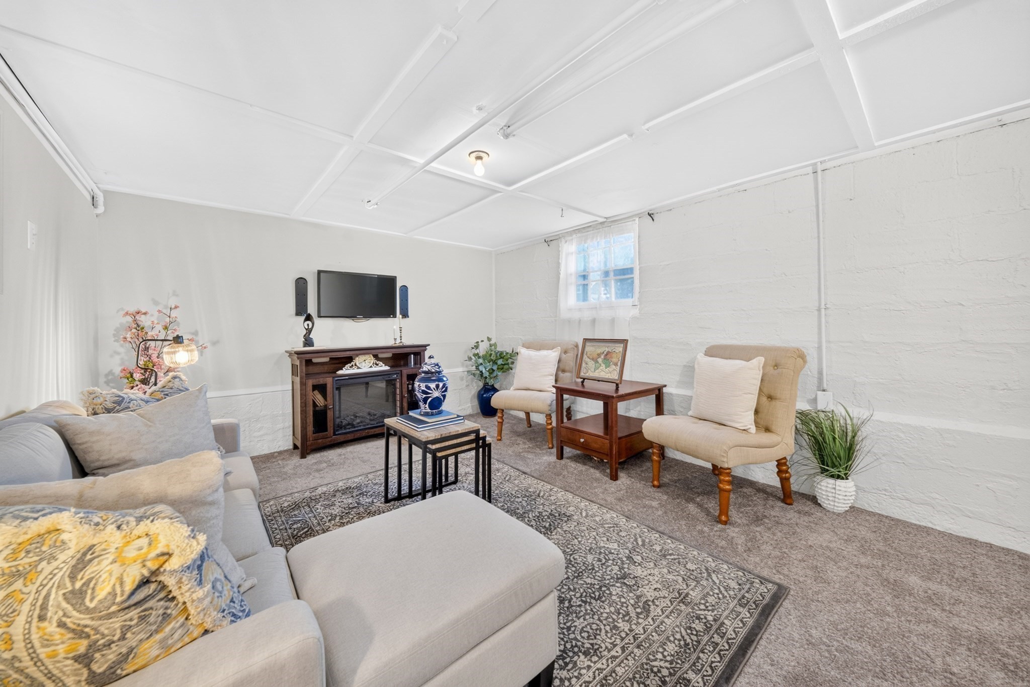 20 Huntley St Property Photo 30