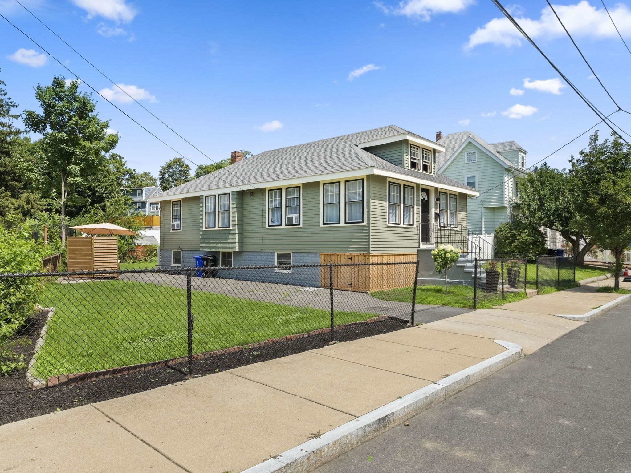20 Huntley St Property Photo 40