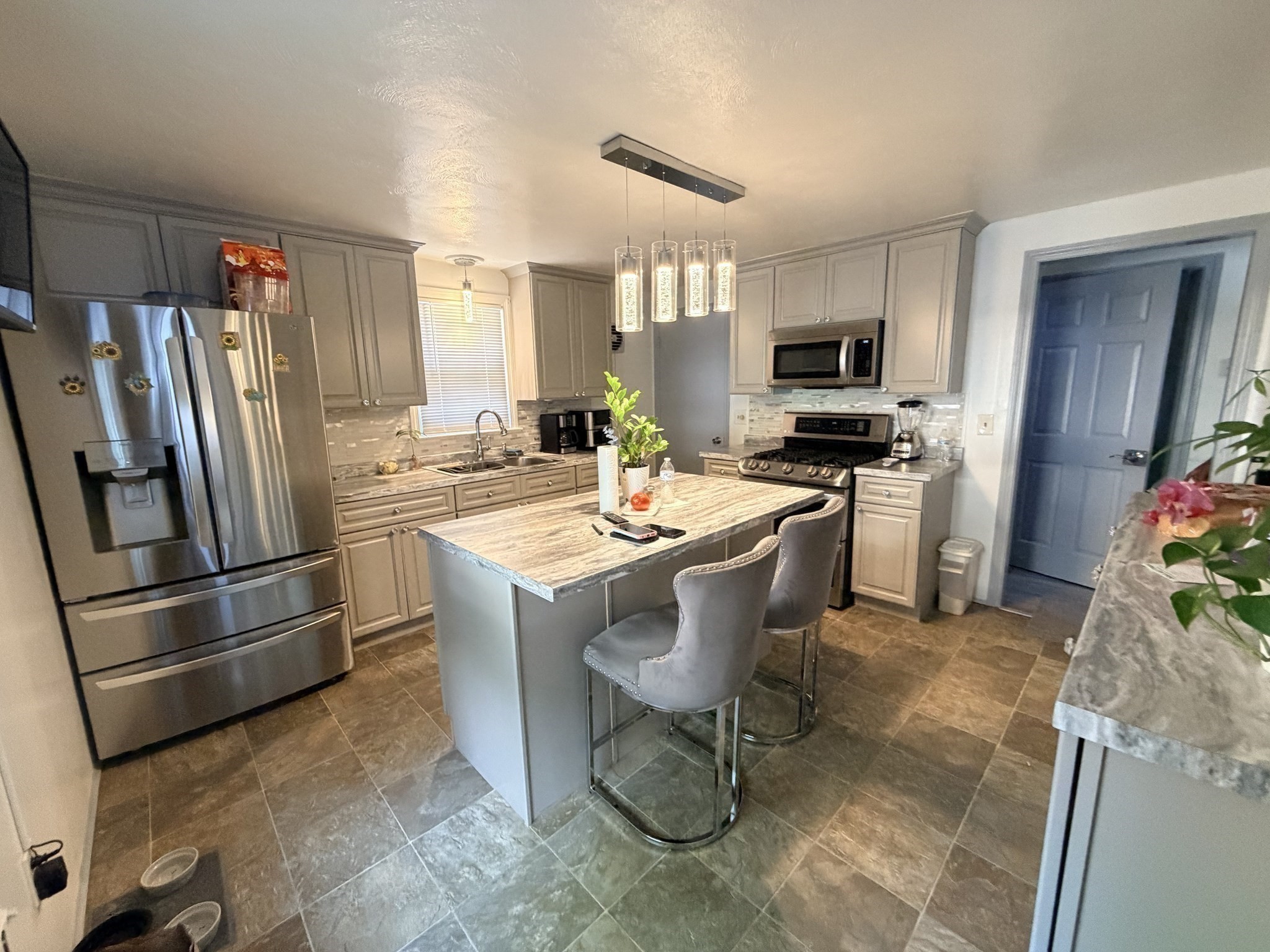 169 Roosevelt Ave Property Photo 7