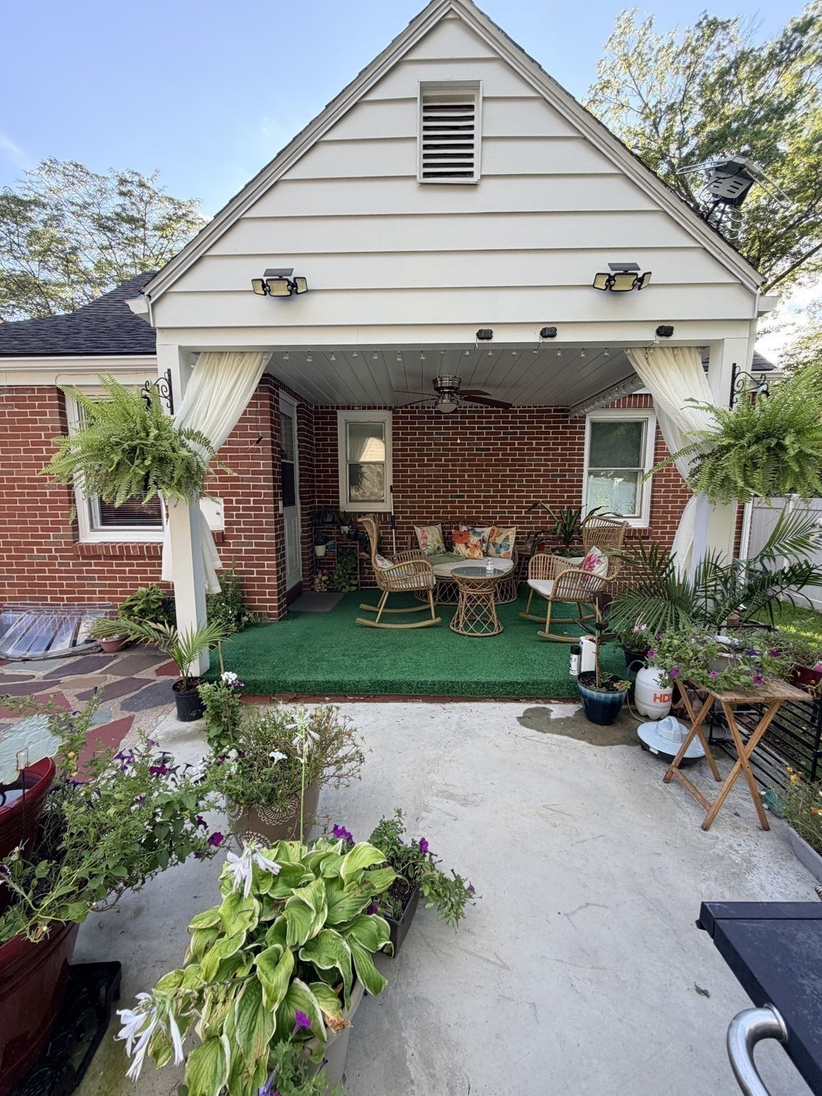 169 Roosevelt Ave Property Photo 23