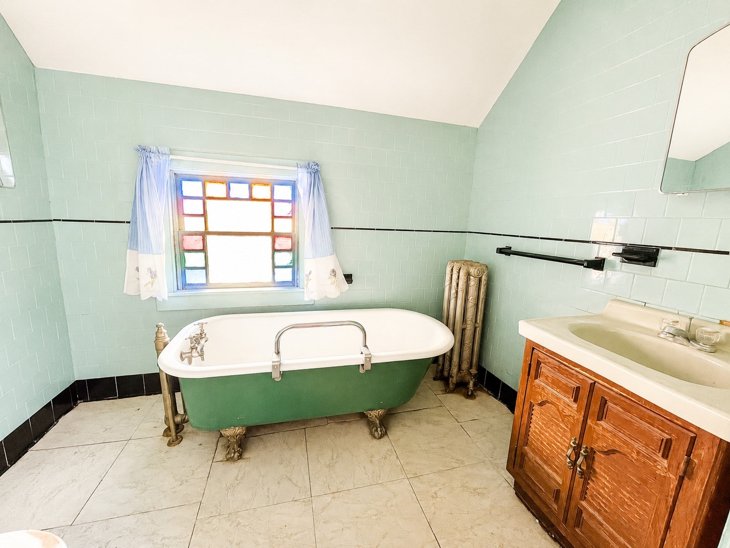 2018 Pleasant St Property Photo 14