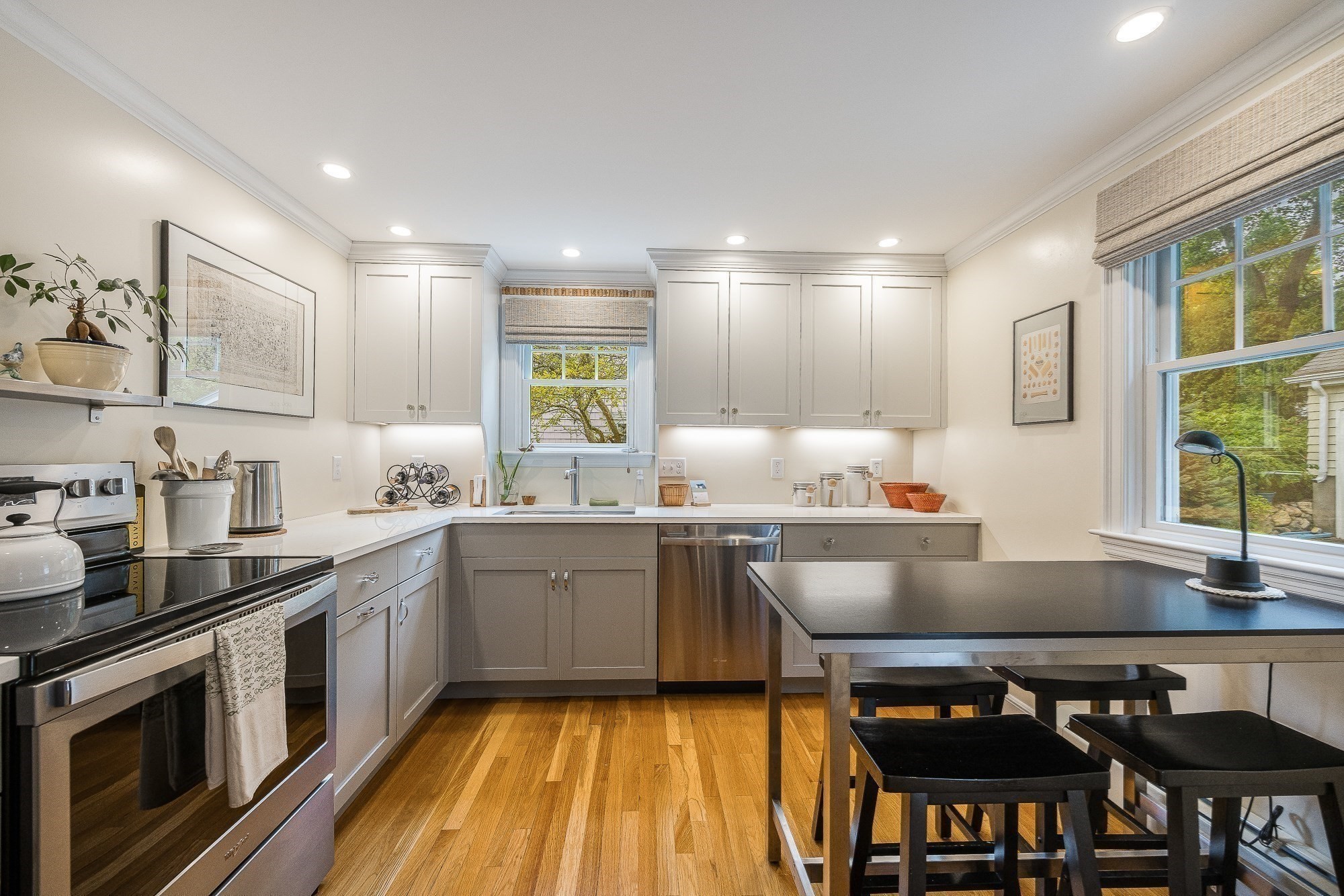 21 Bond Street Property Photo 3