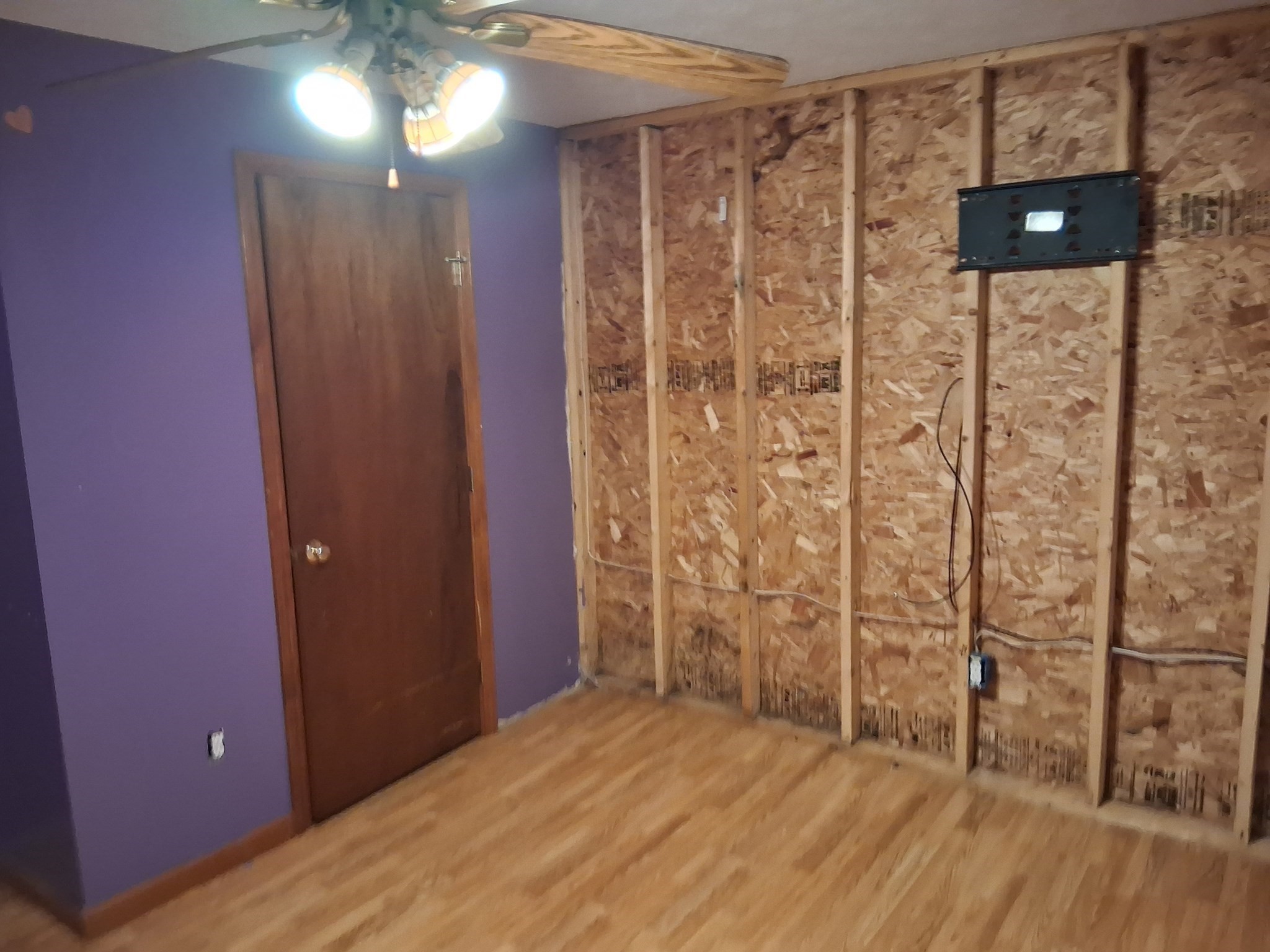 270 Ash St Property Photo 7