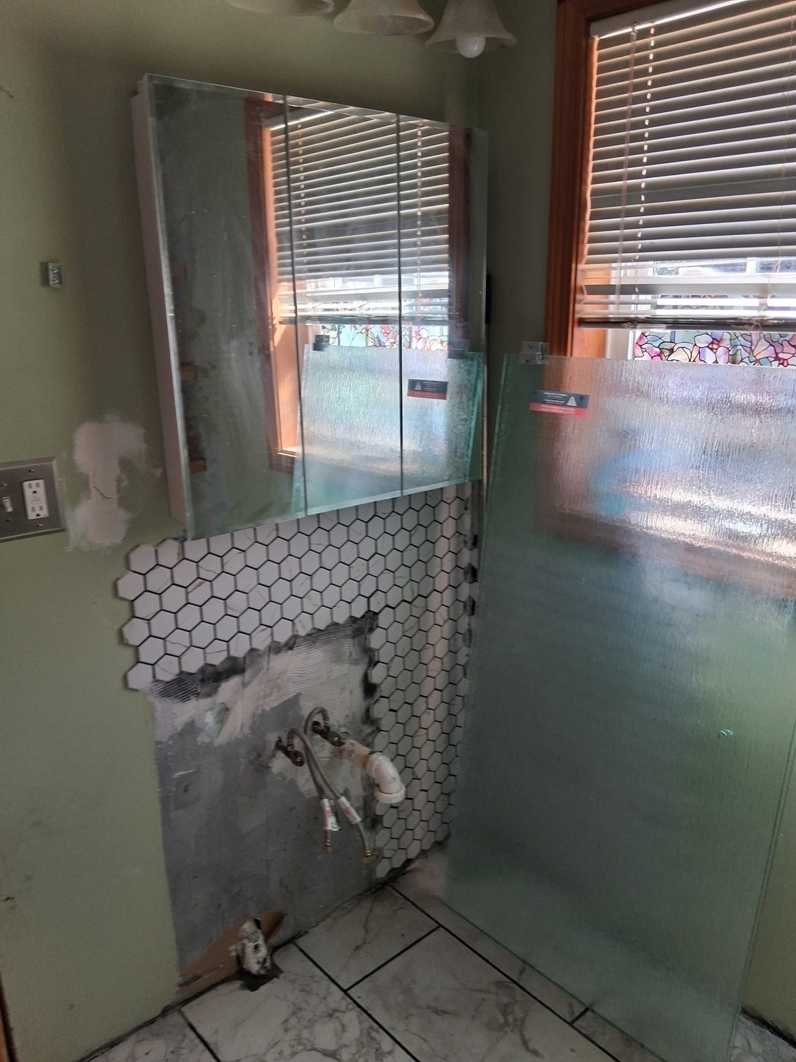 270 Ash St Property Photo 9