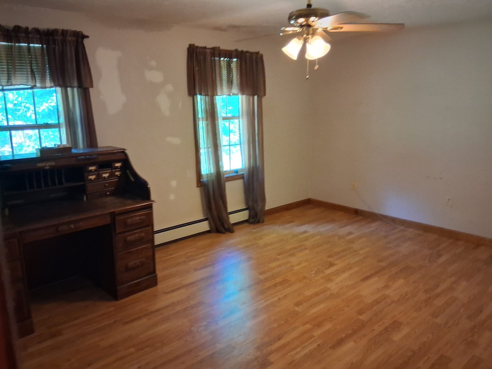 270 Ash St Property Photo 10