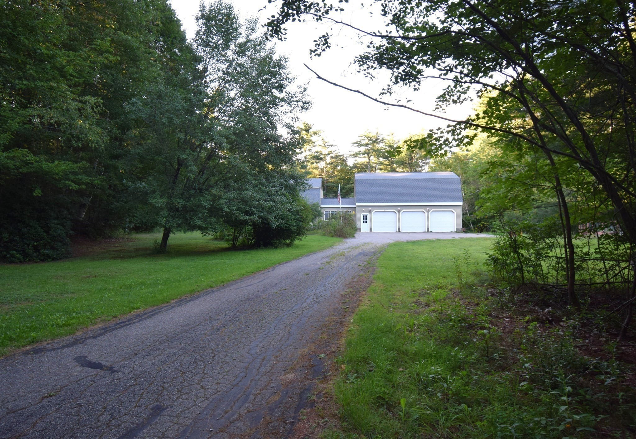 287 Middle Road Property Photo 41