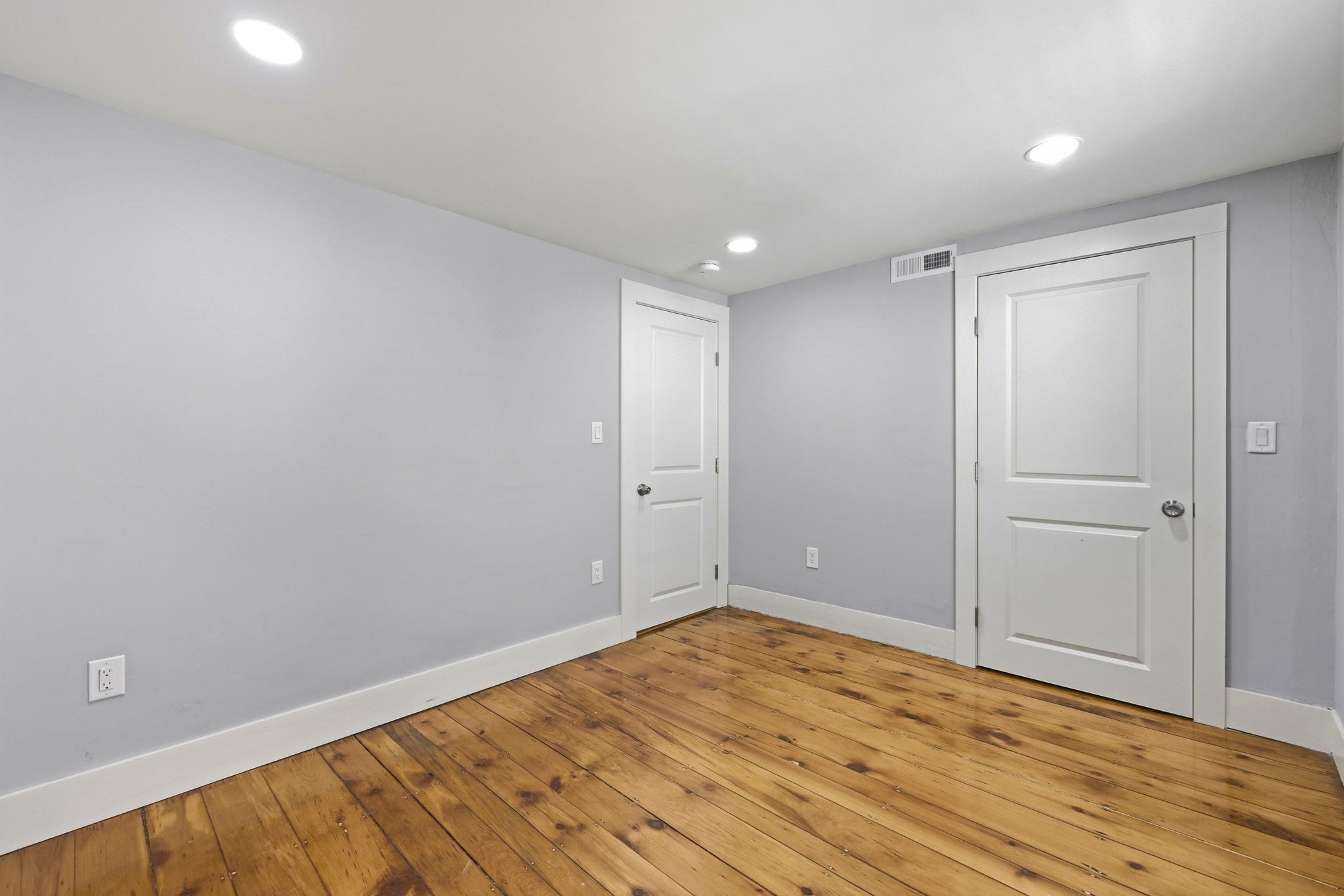 42 School St # 2 Property Photo 18