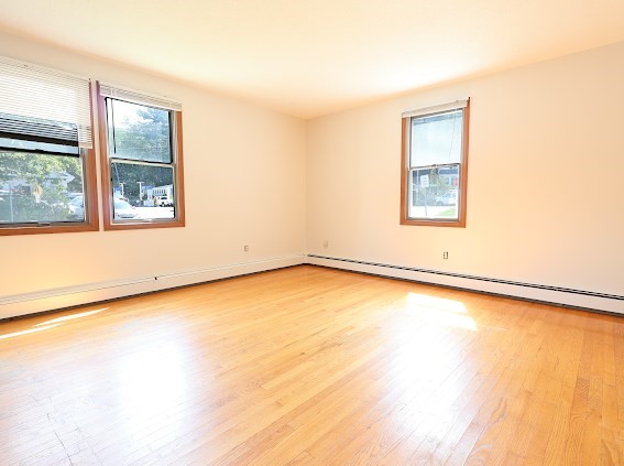 67 Lincoln St # A Property Photo 4
