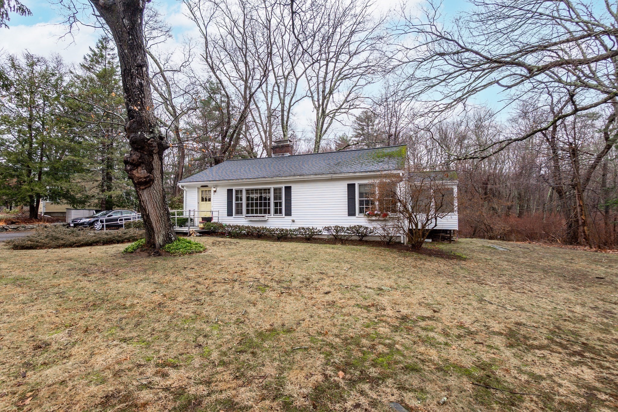 30 Woodland Rd Property Photo 1