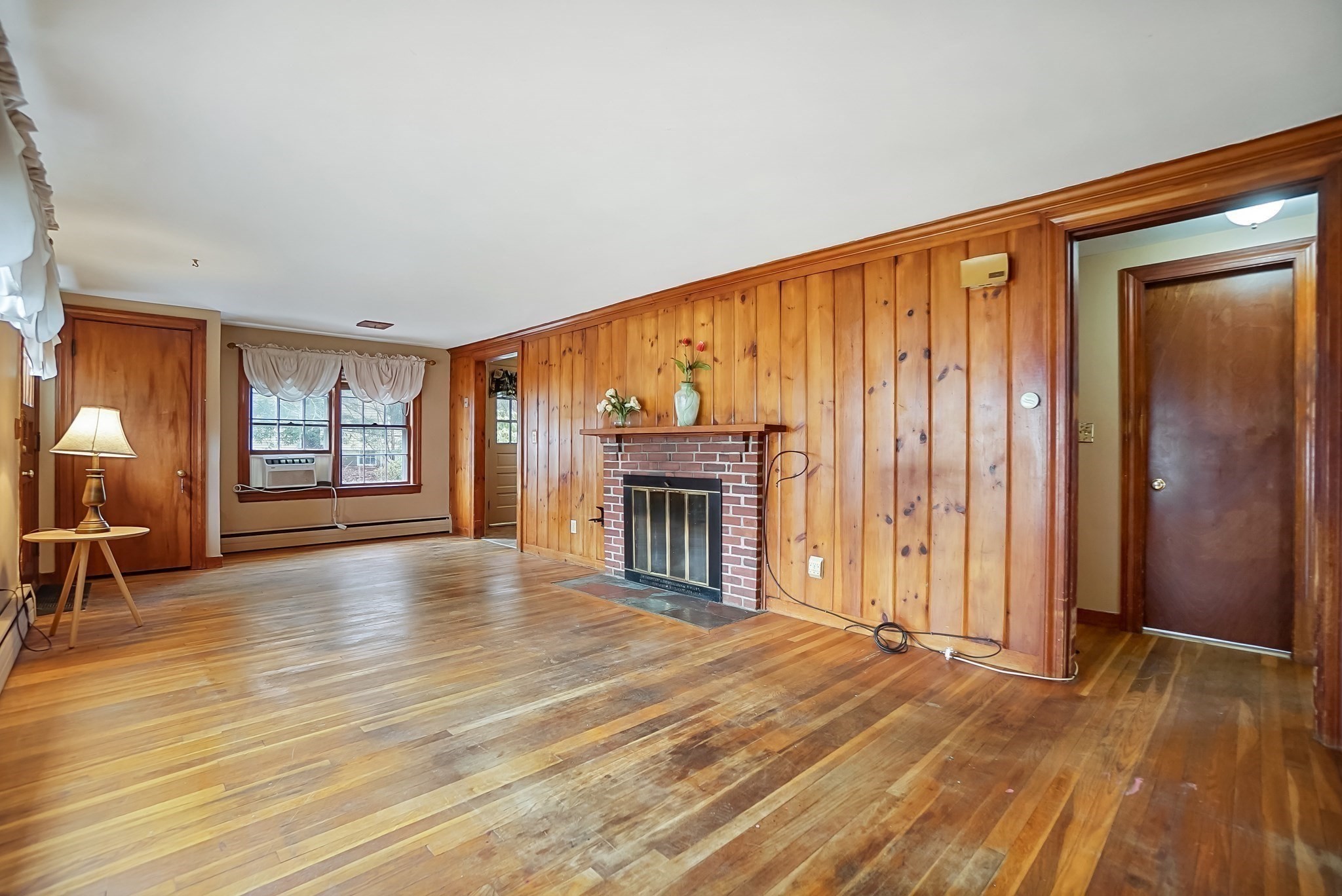 30 Woodland Rd Property Photo 4
