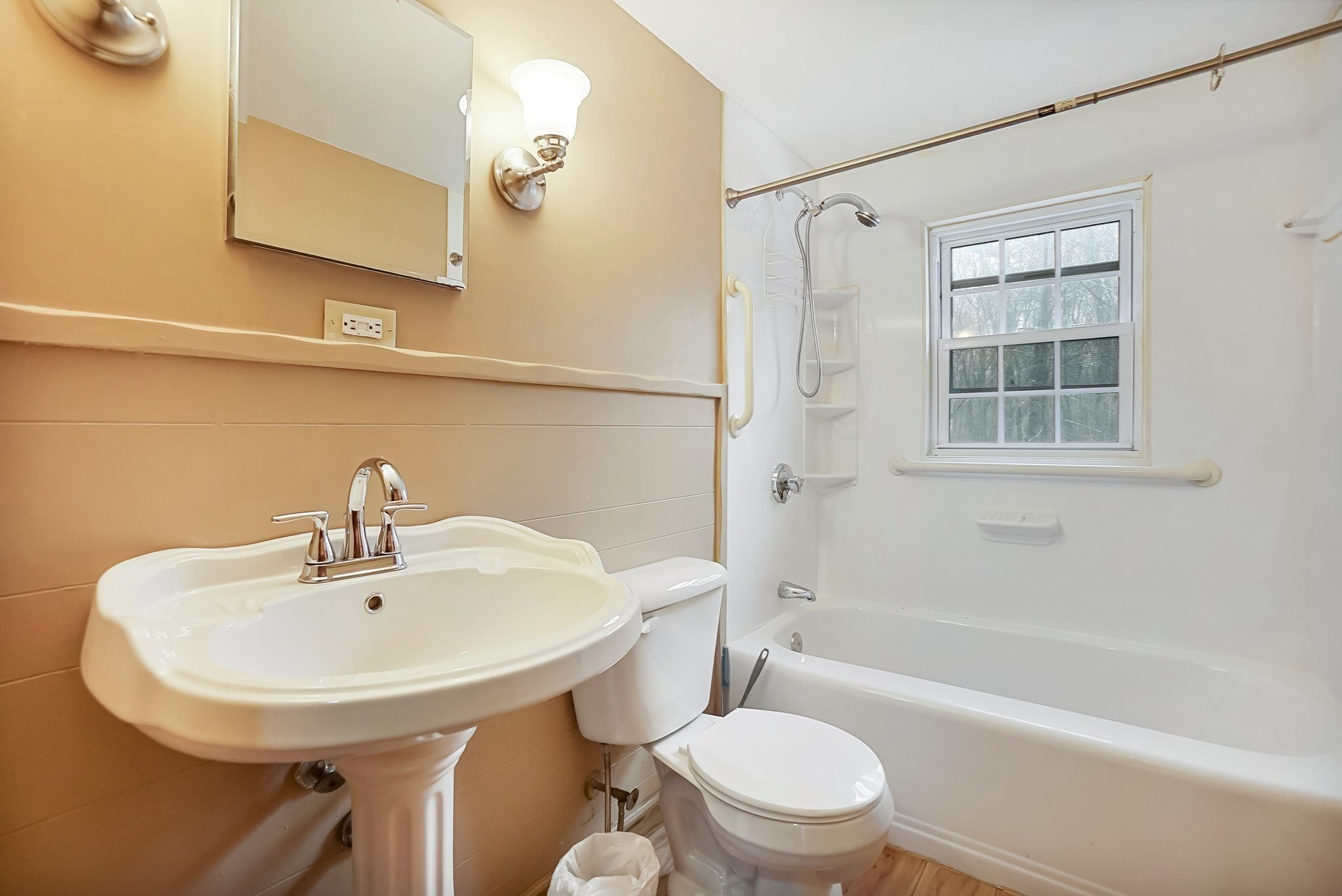 30 Woodland Rd Property Photo 10