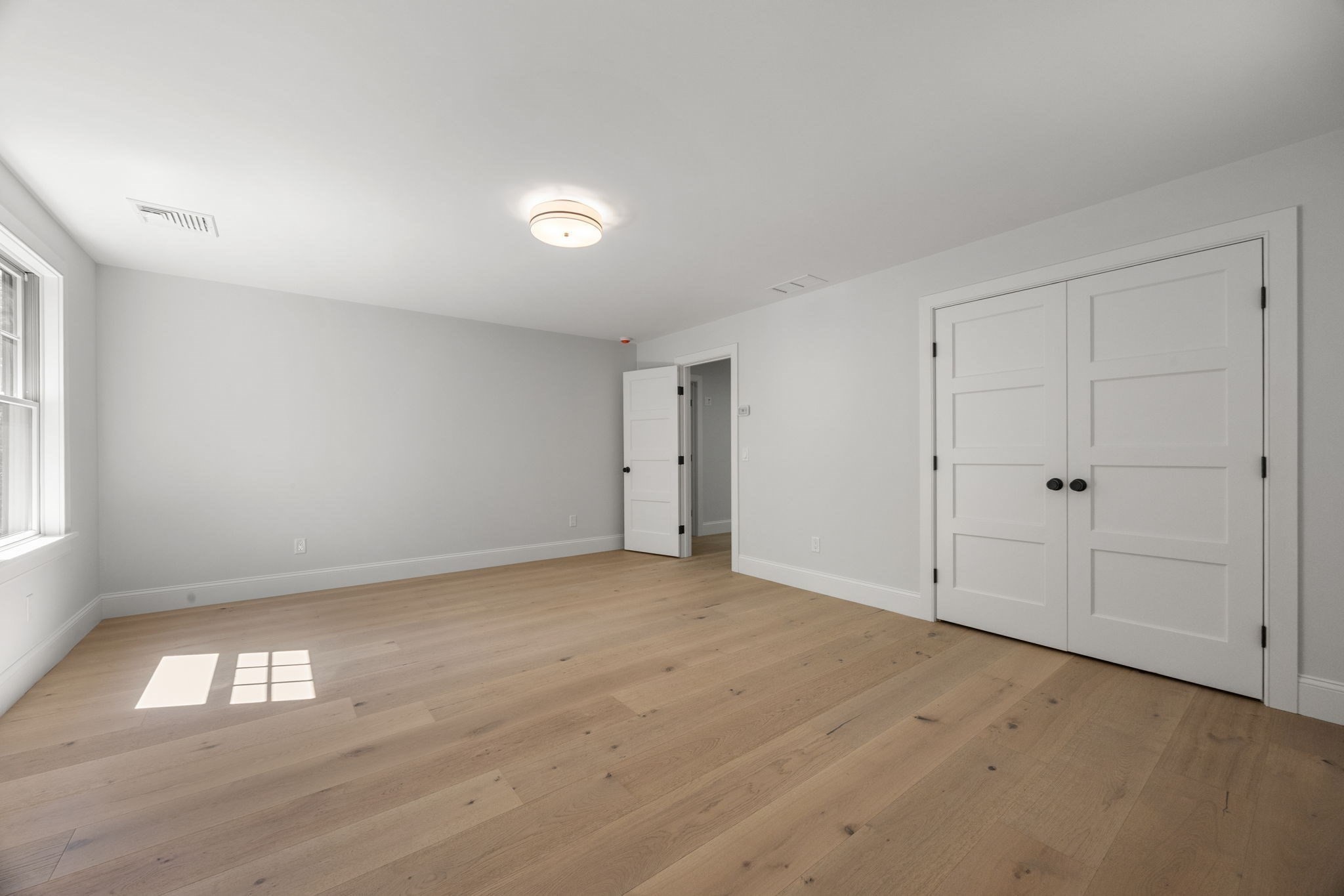 6 Village Dr Property Photo 28