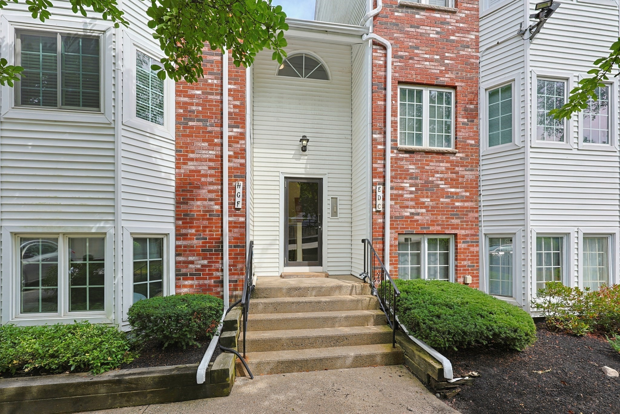 117 Tall Oaks Dr # G Property Photo 1