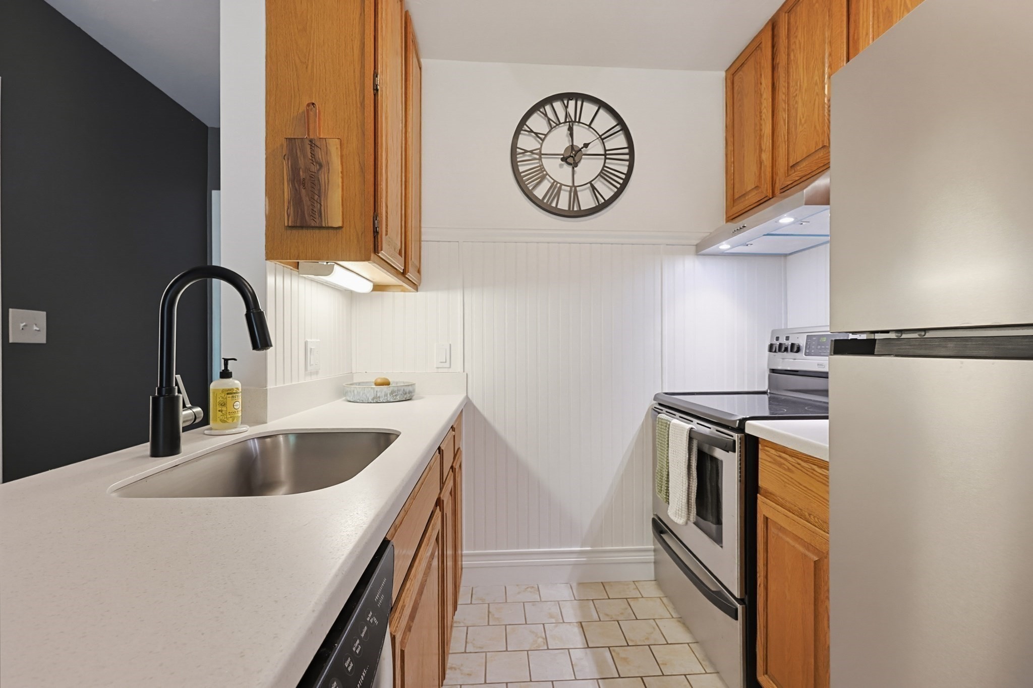 117 Tall Oaks Dr # G Property Photo 5