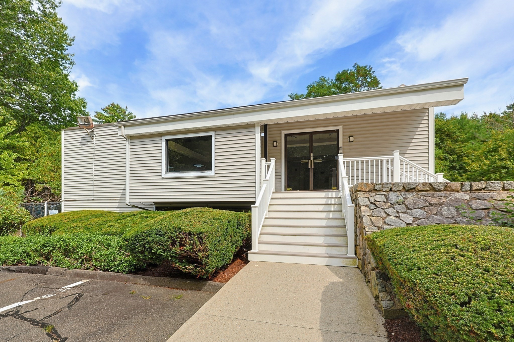 117 Tall Oaks Dr # G Property Photo 24