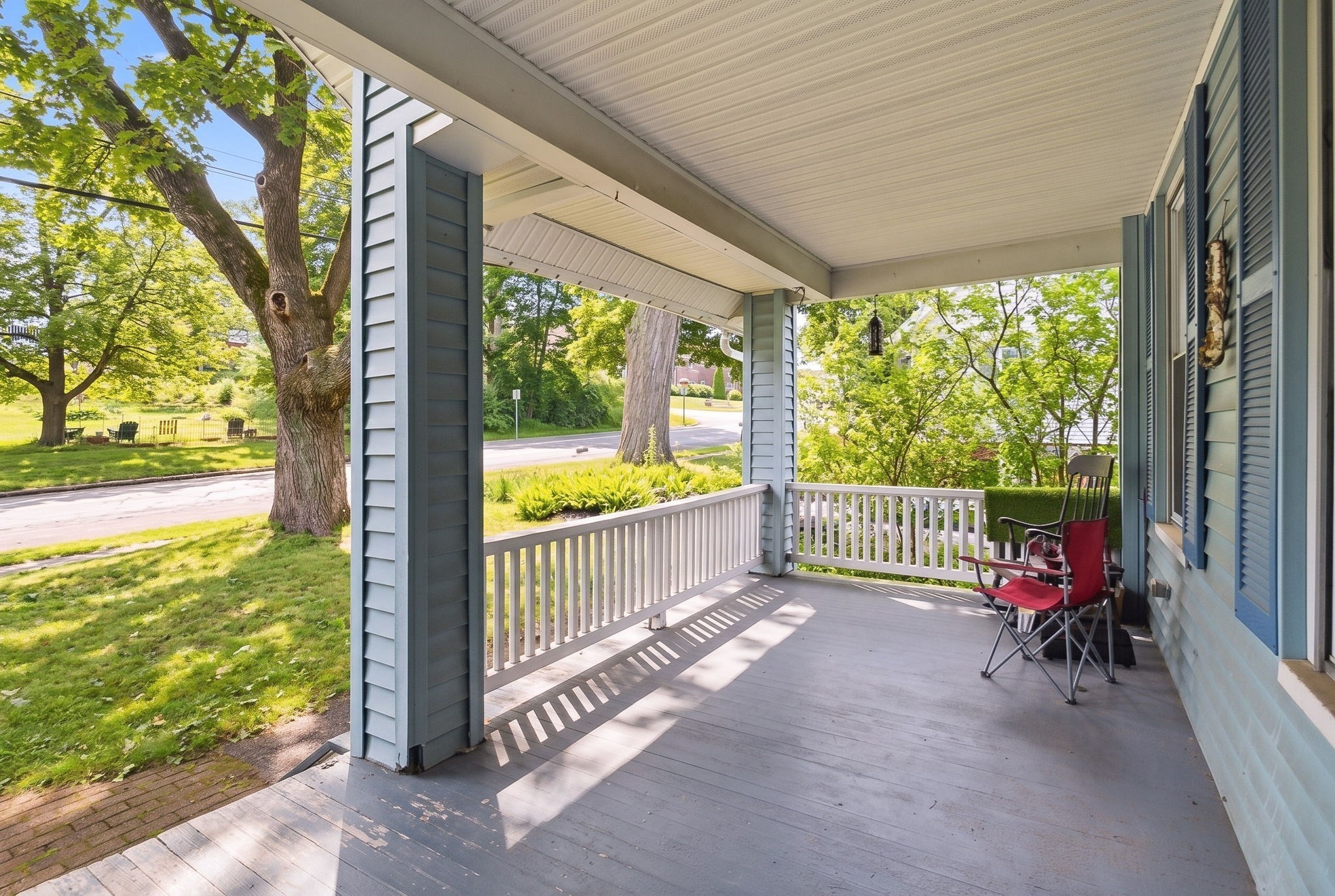 209 Green St Property Photo 3