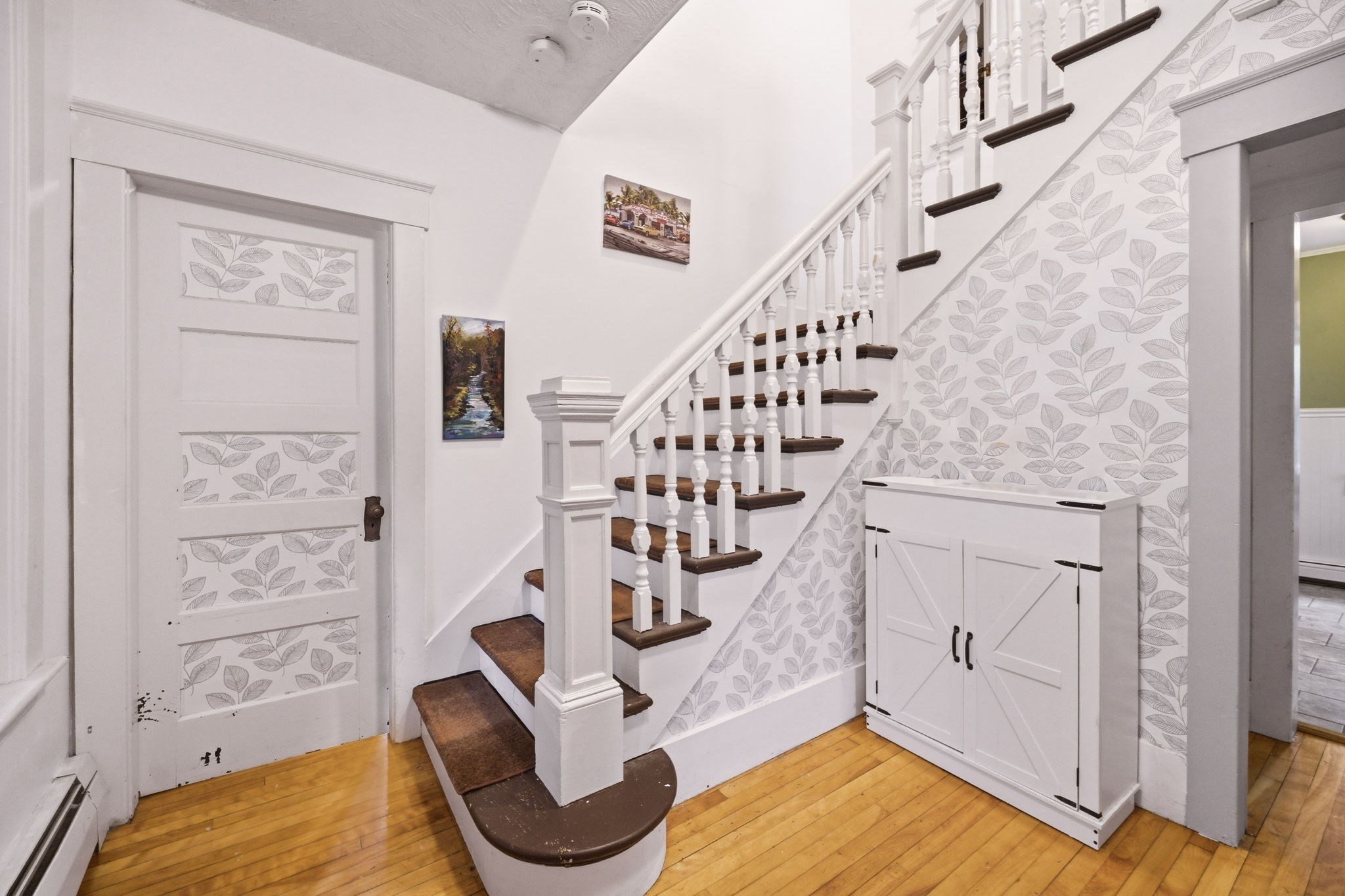 209 Green St Property Photo 5