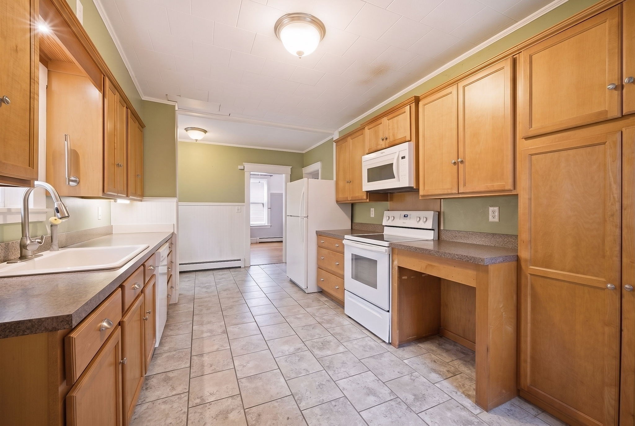 209 Green St Property Photo 13