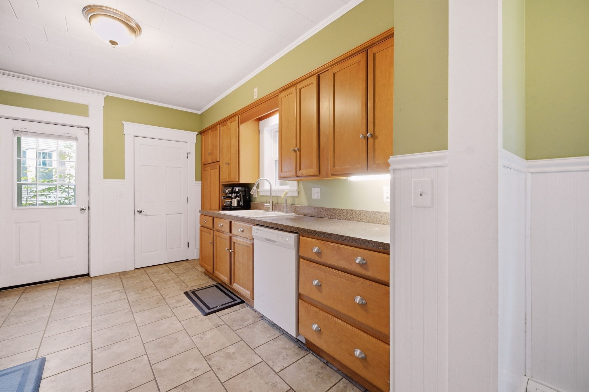 209 Green St Property Photo 16
