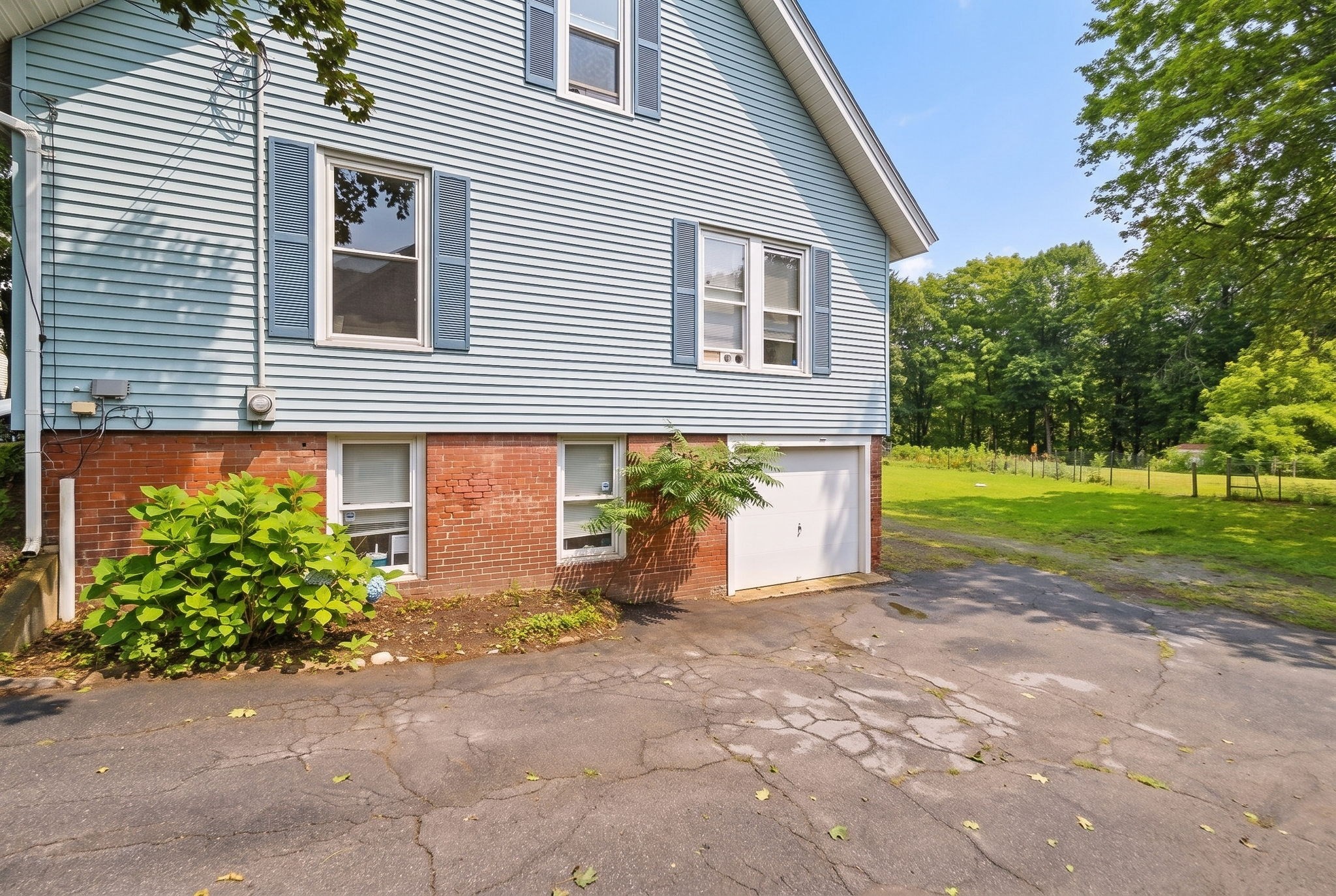 209 Green St Property Photo 28
