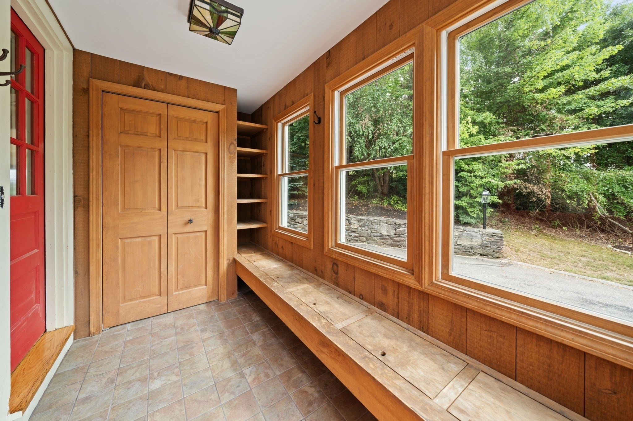 102 Oak Ridge Drive Property Photo 3