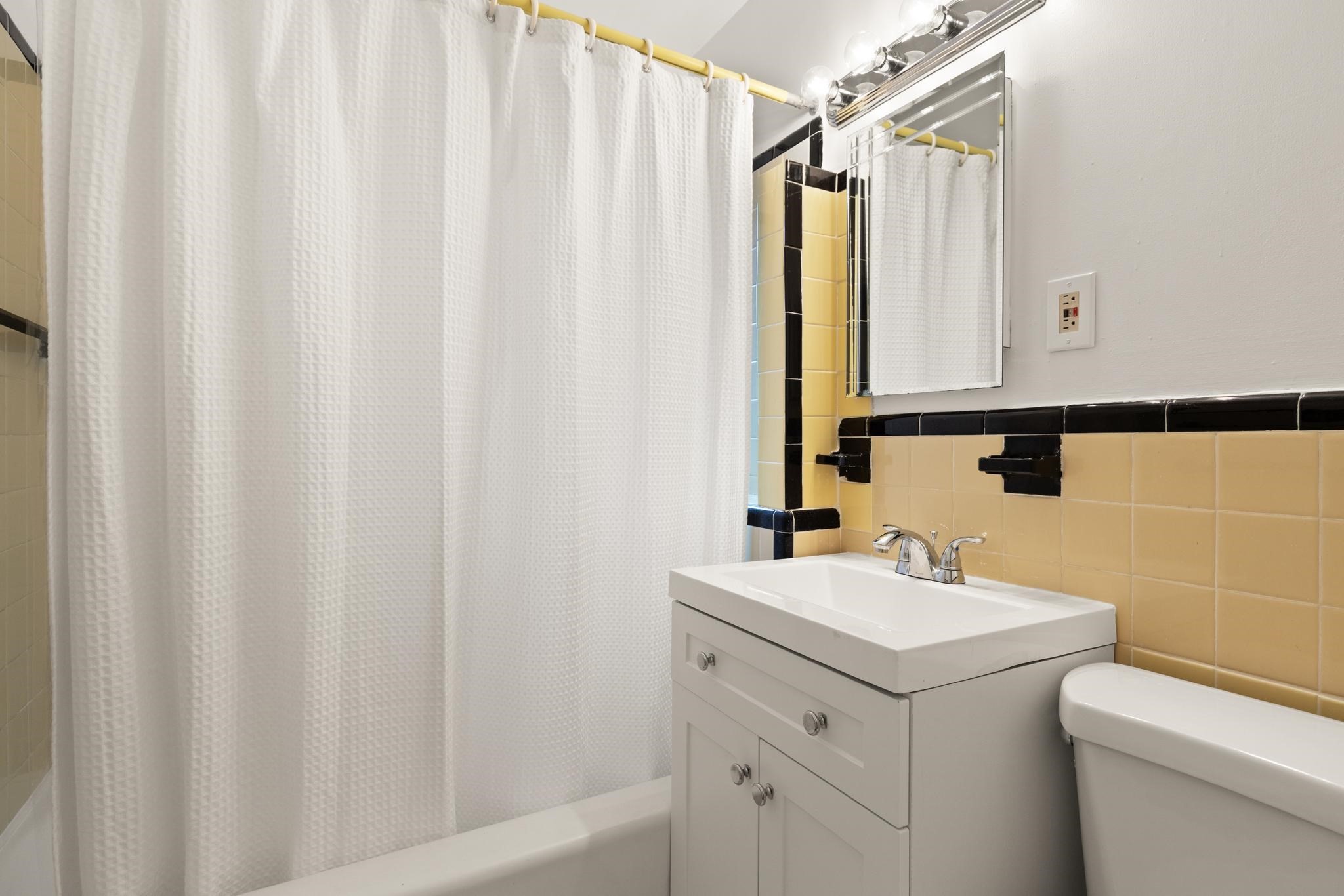 75 Strathmore Rd # 6a Property Photo 10
