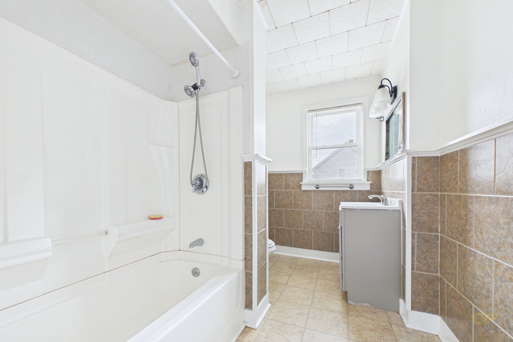 56 Independent St Property Photo 17
