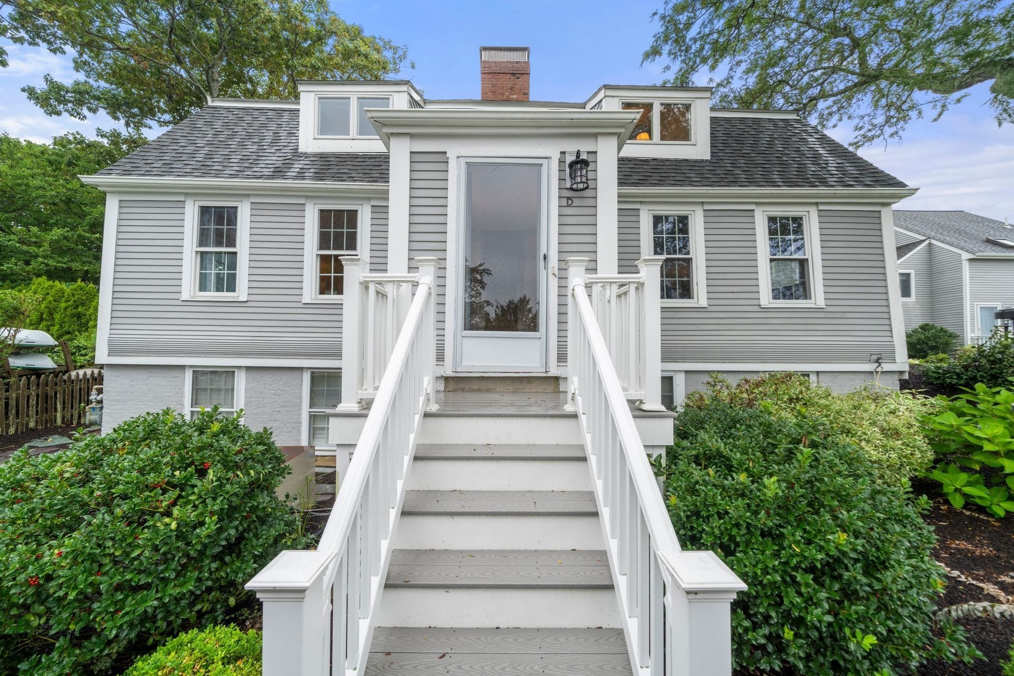 4 Stephens Lane # D Property Photo 2