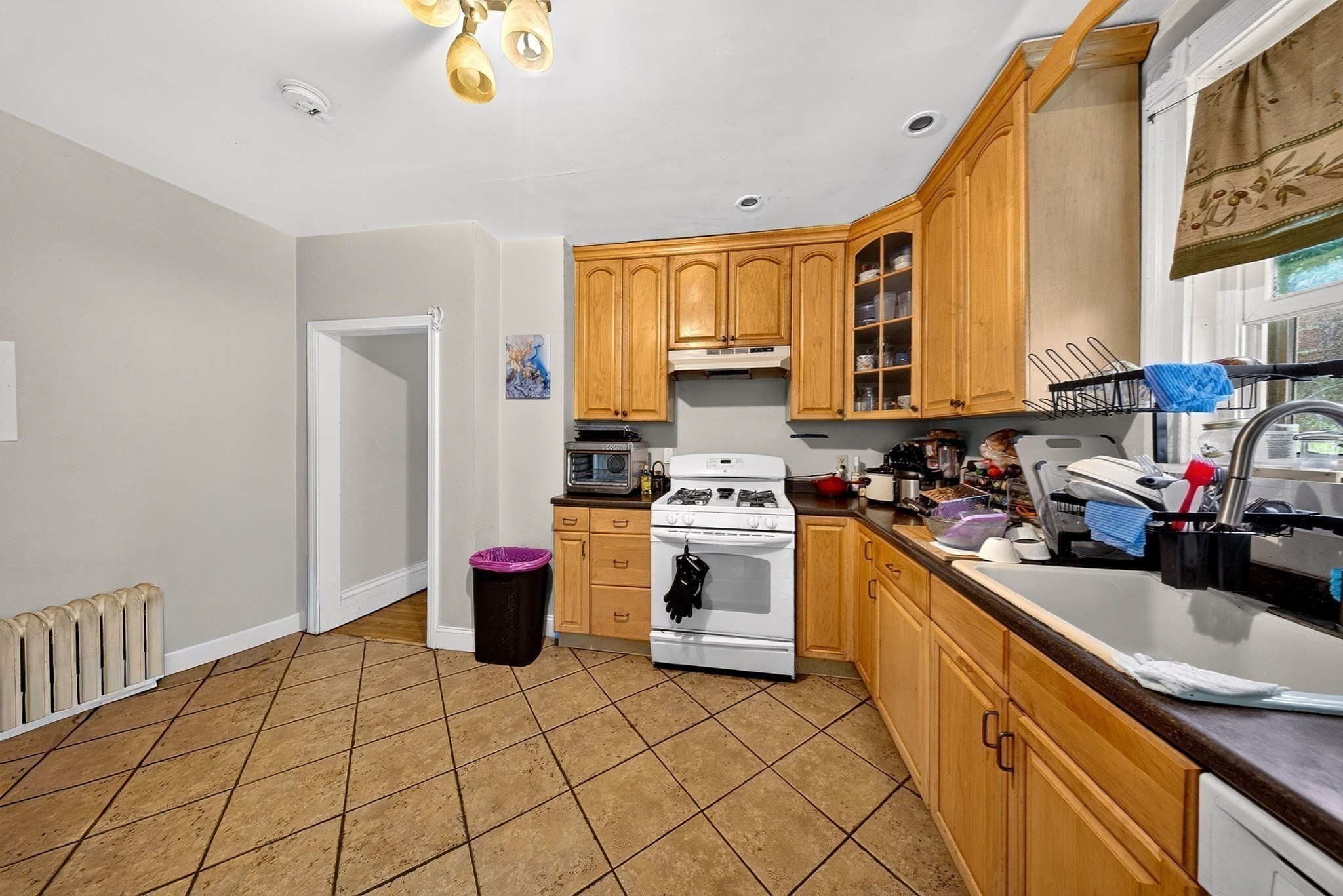 75 Harvard St Property Photo 7