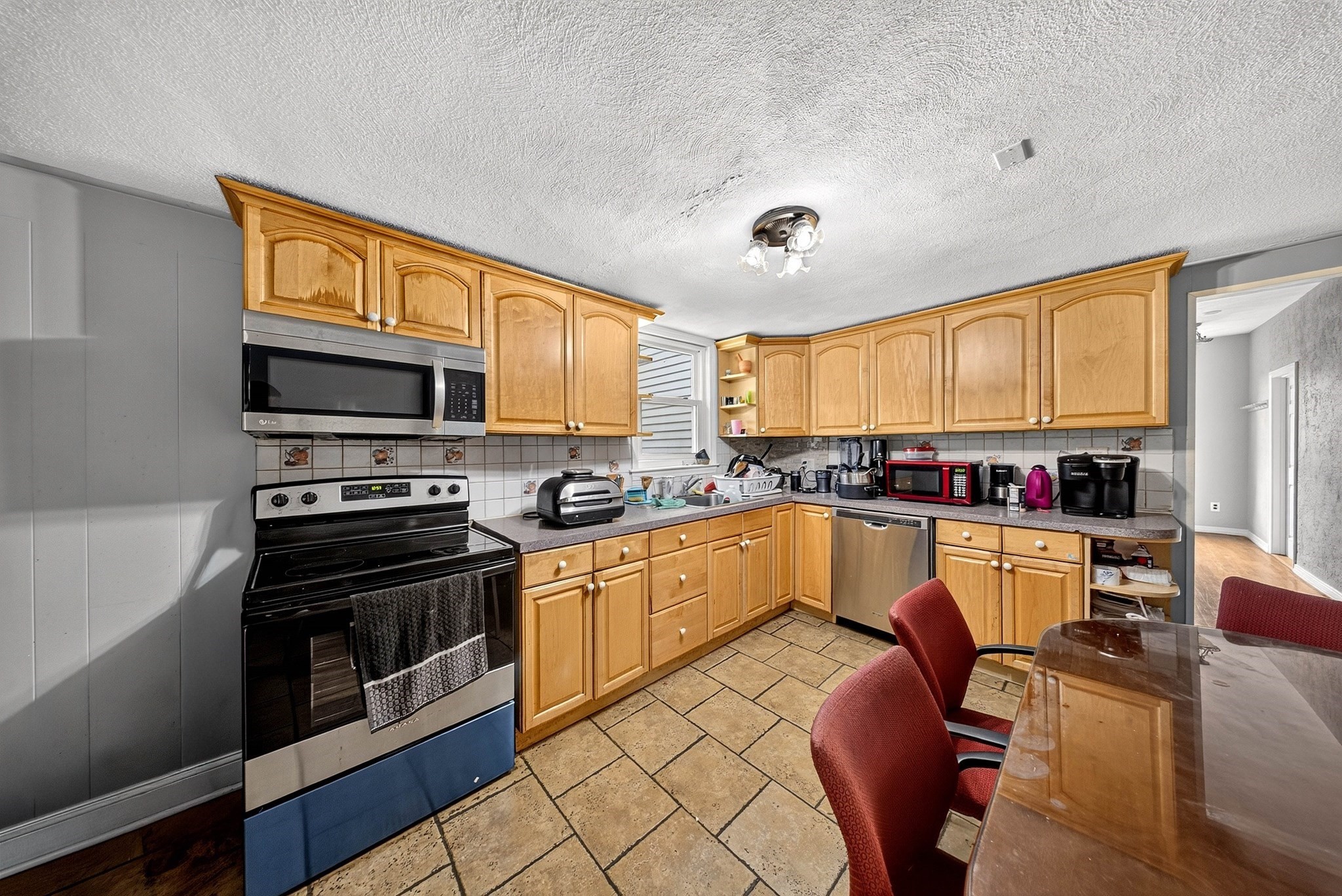 75 Harvard St Property Photo 15