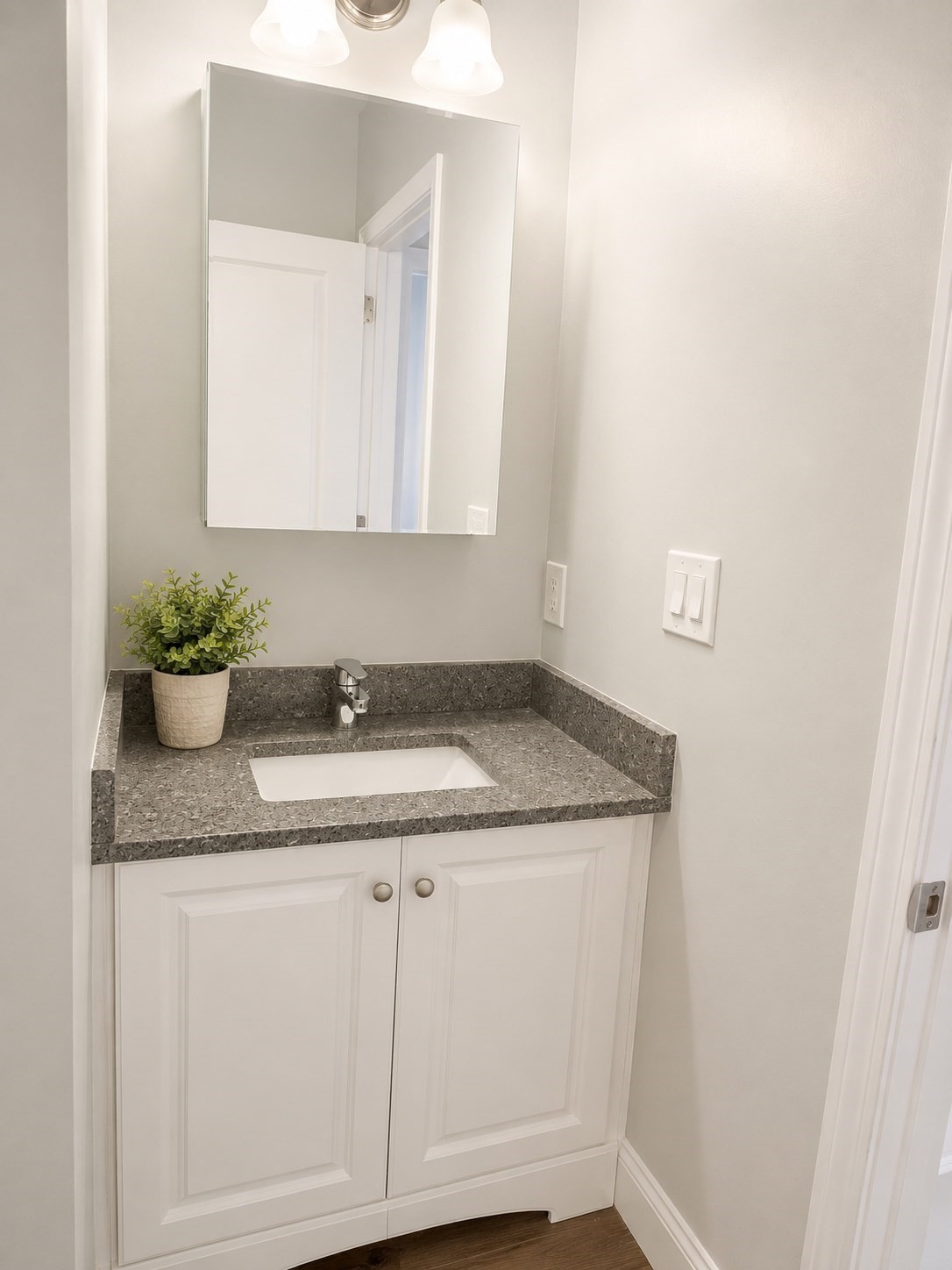 17 Ford St # 1 Property Photo 10