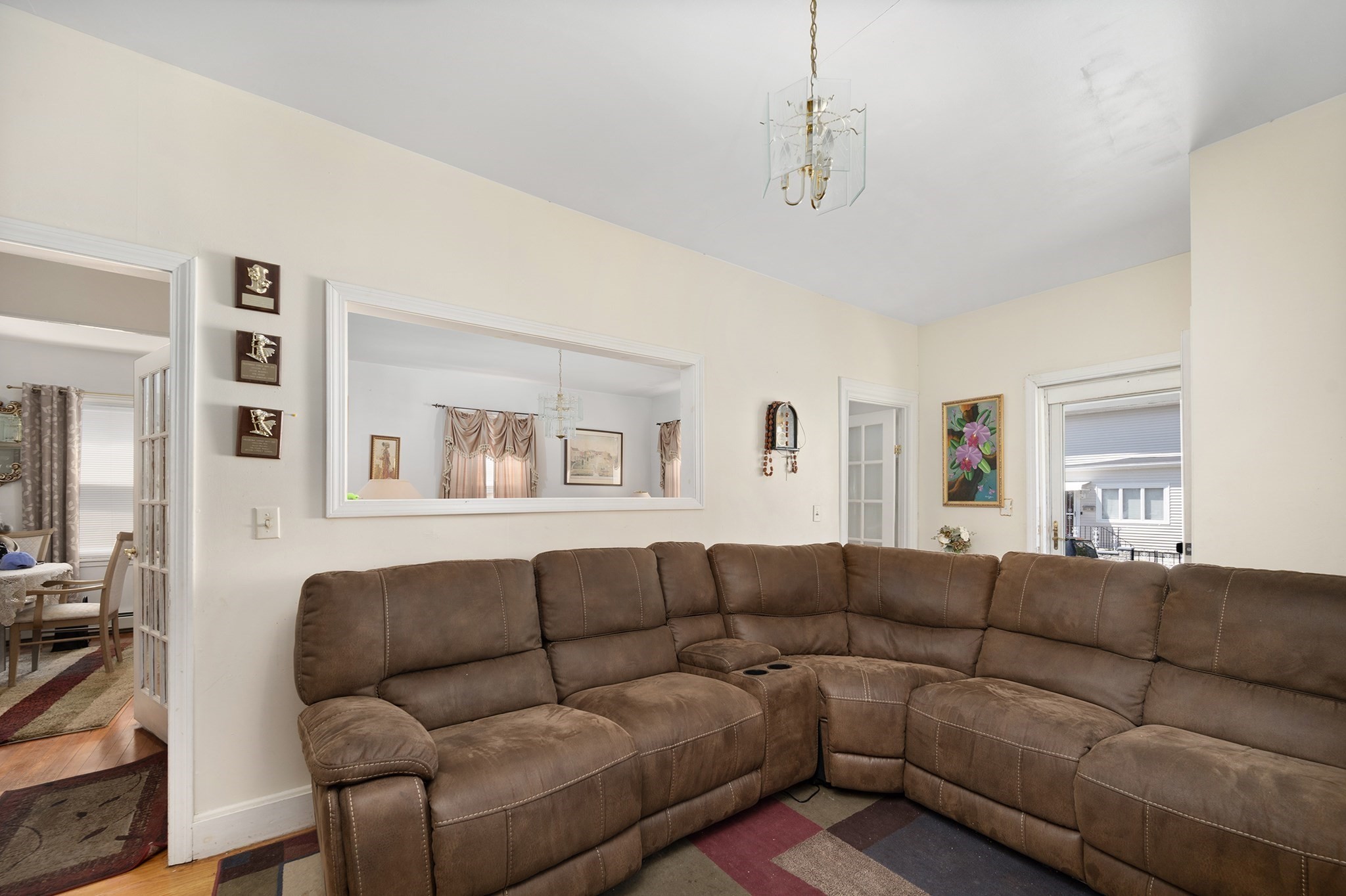 292 California Ave Property Photo 14