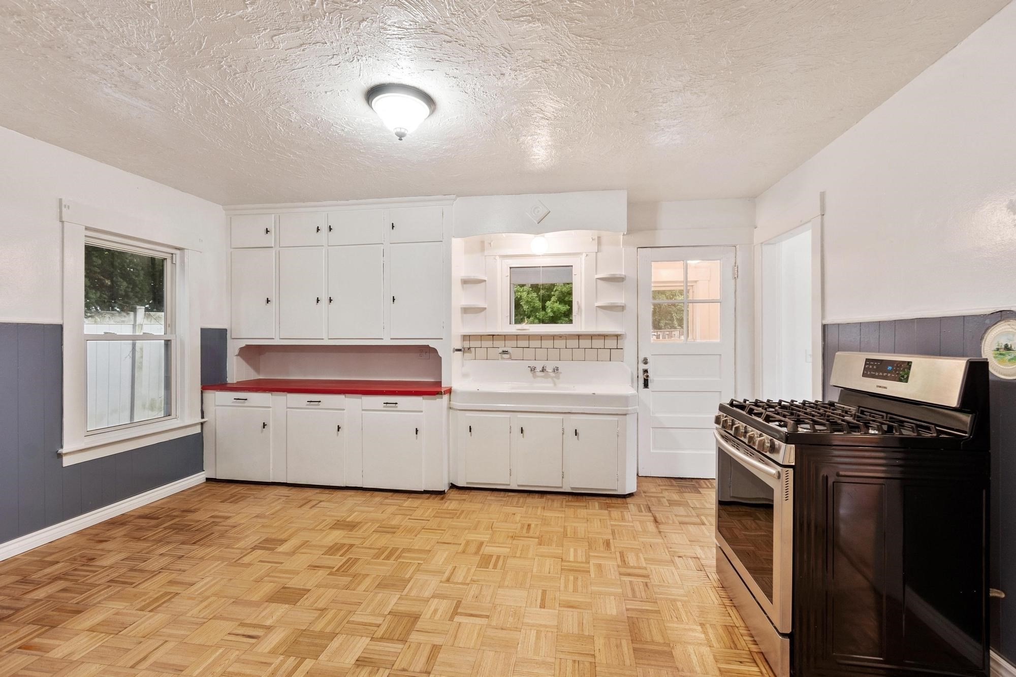 14 Rockdale Ave Property Photo 11