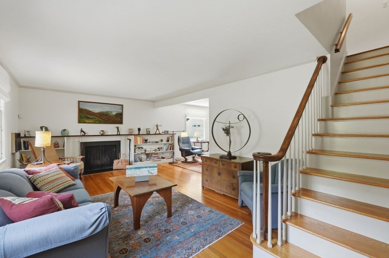 143 Richmond Avenue Property Photo 2