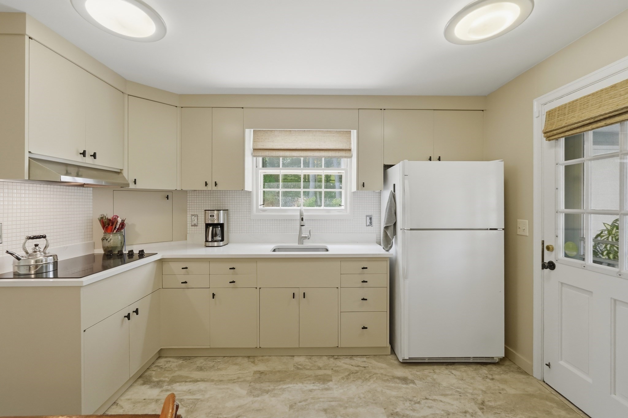 143 Richmond Avenue Property Photo 14