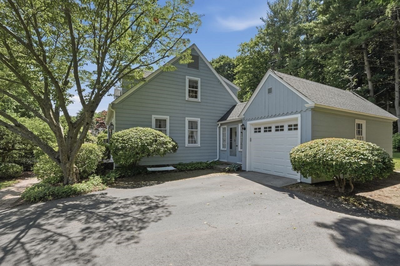 143 Richmond Avenue Property Photo 38