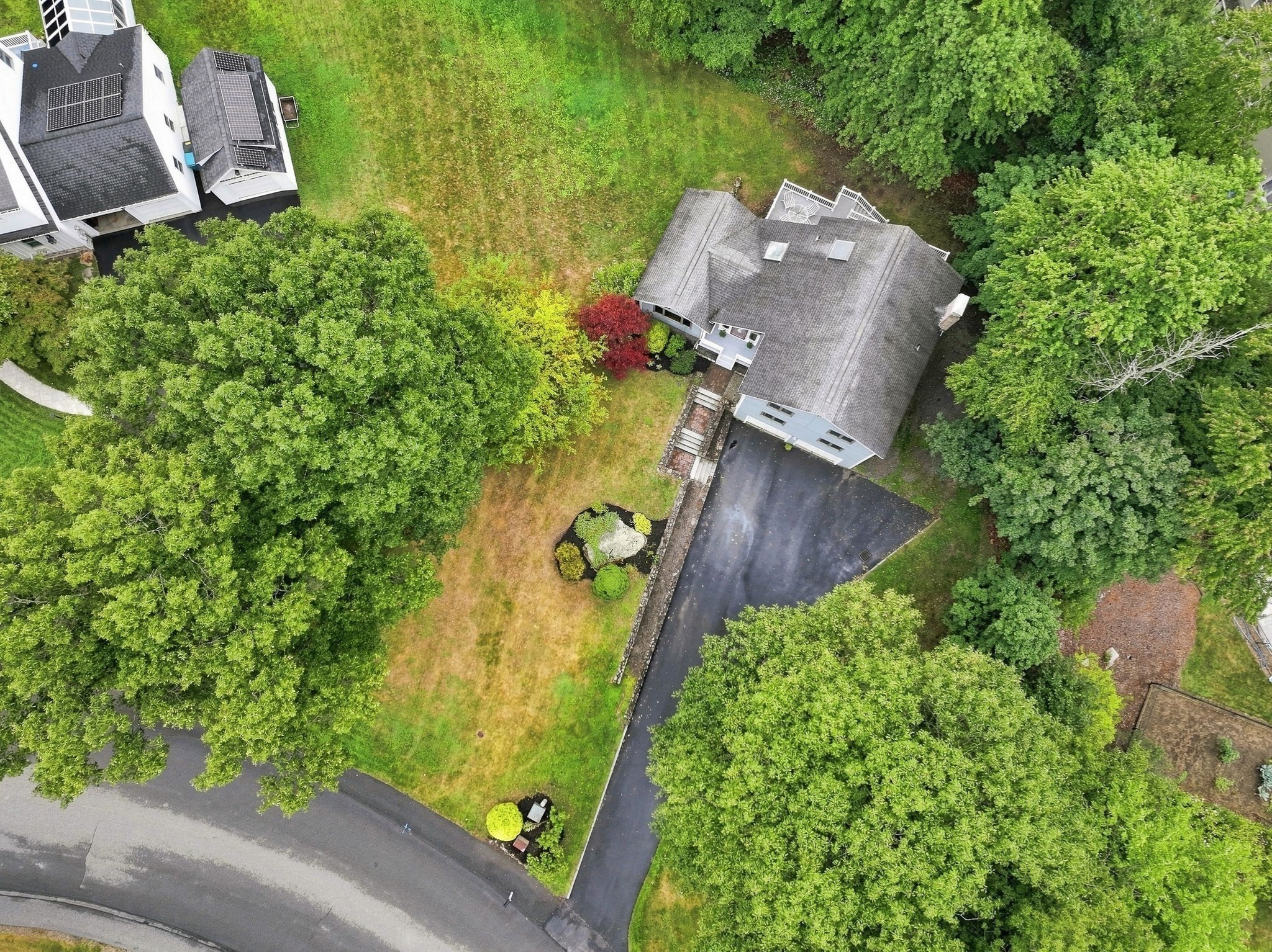 1 Utica Dr Property Photo 32