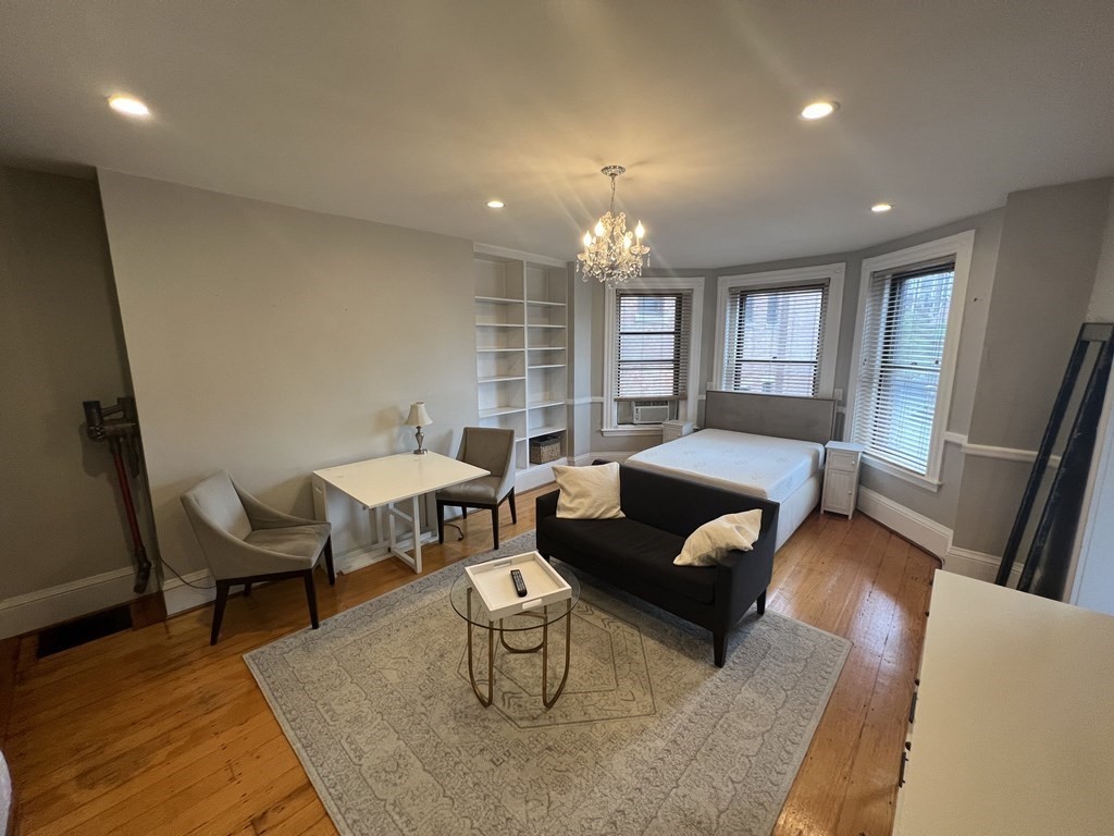 391 Commonwealth Ave # 5 Property Photo 1