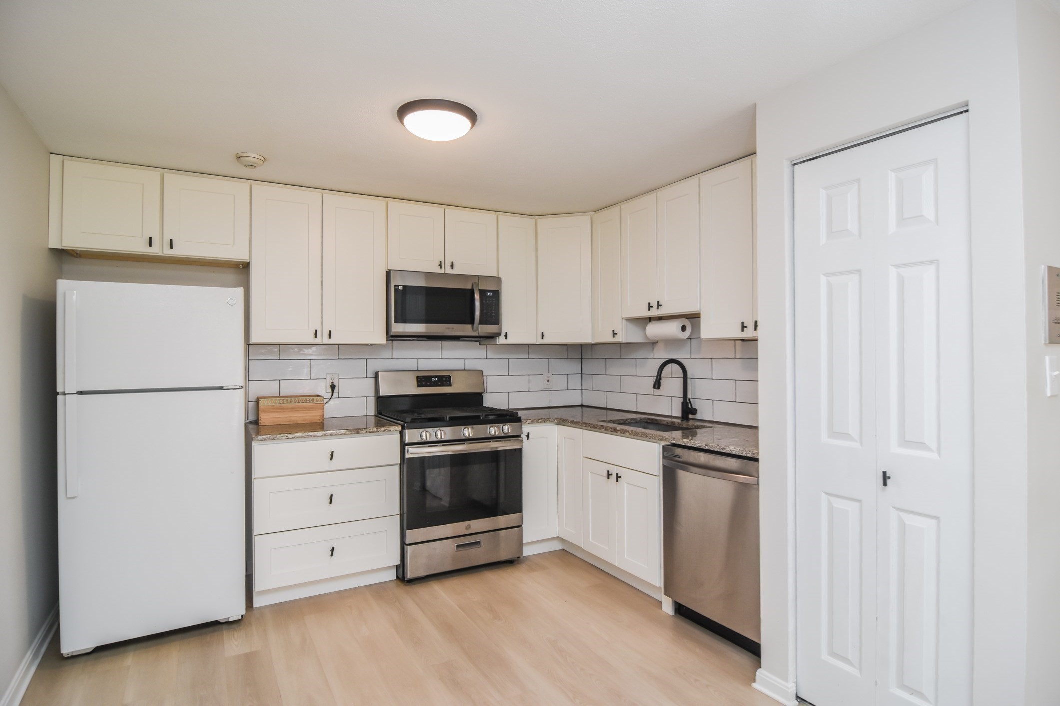 8 Kenmar Drive # 55 Property Photo 2