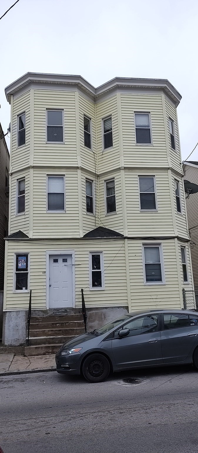 49 Burrell # 3 Property Photo 2