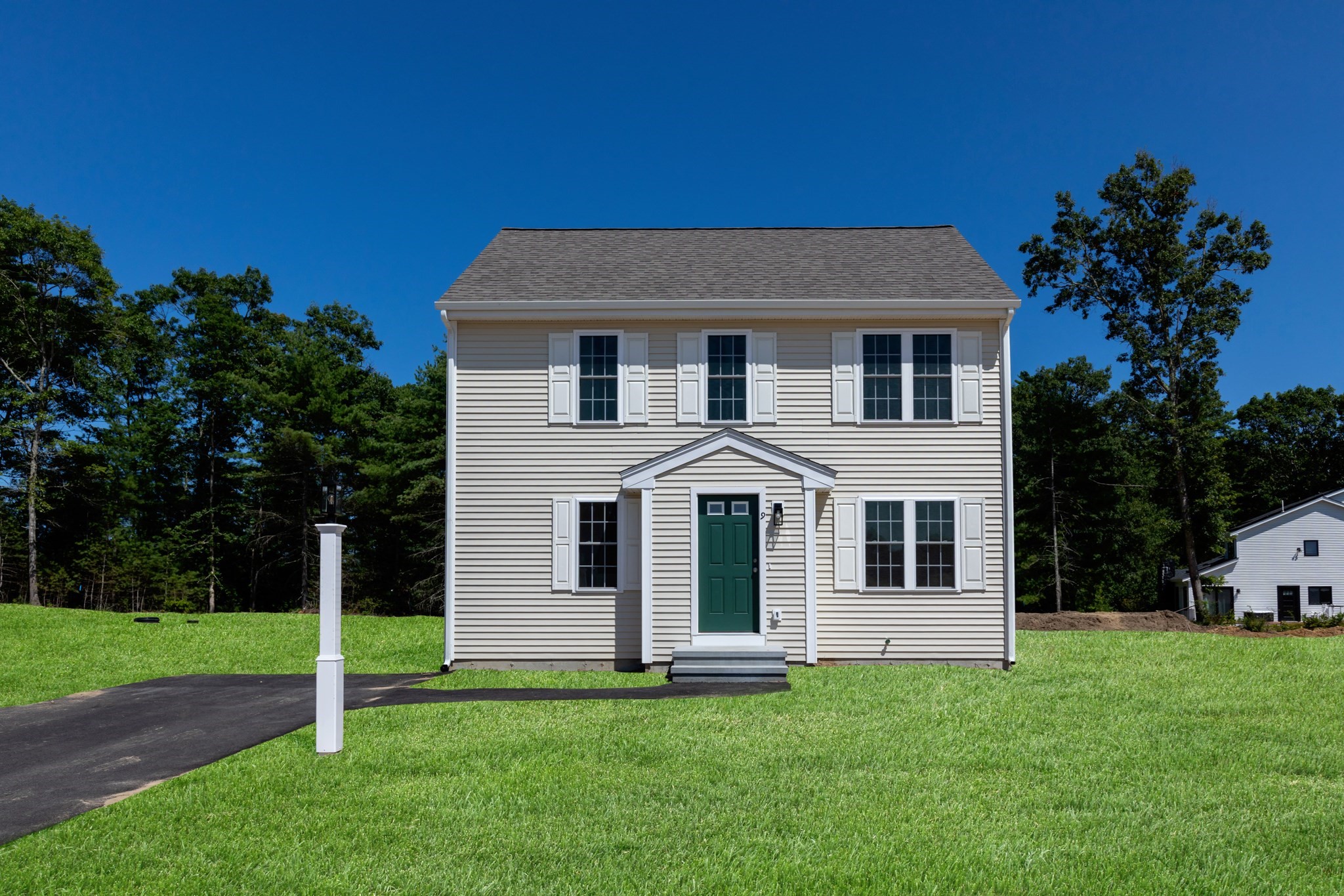 8 Bumblebee Dr. Property Photo 1
