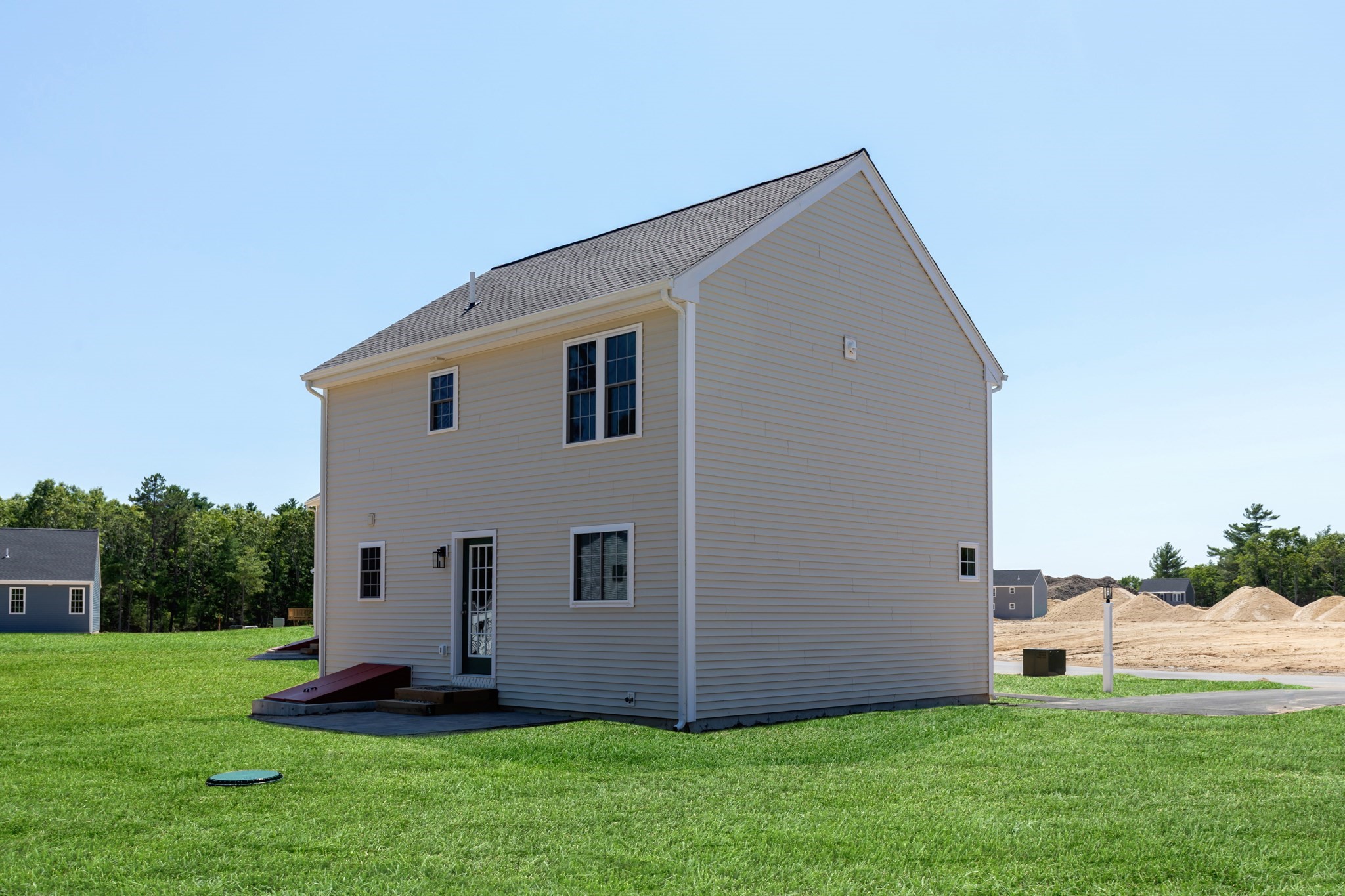 8 Bumblebee Dr. Property Photo 6
