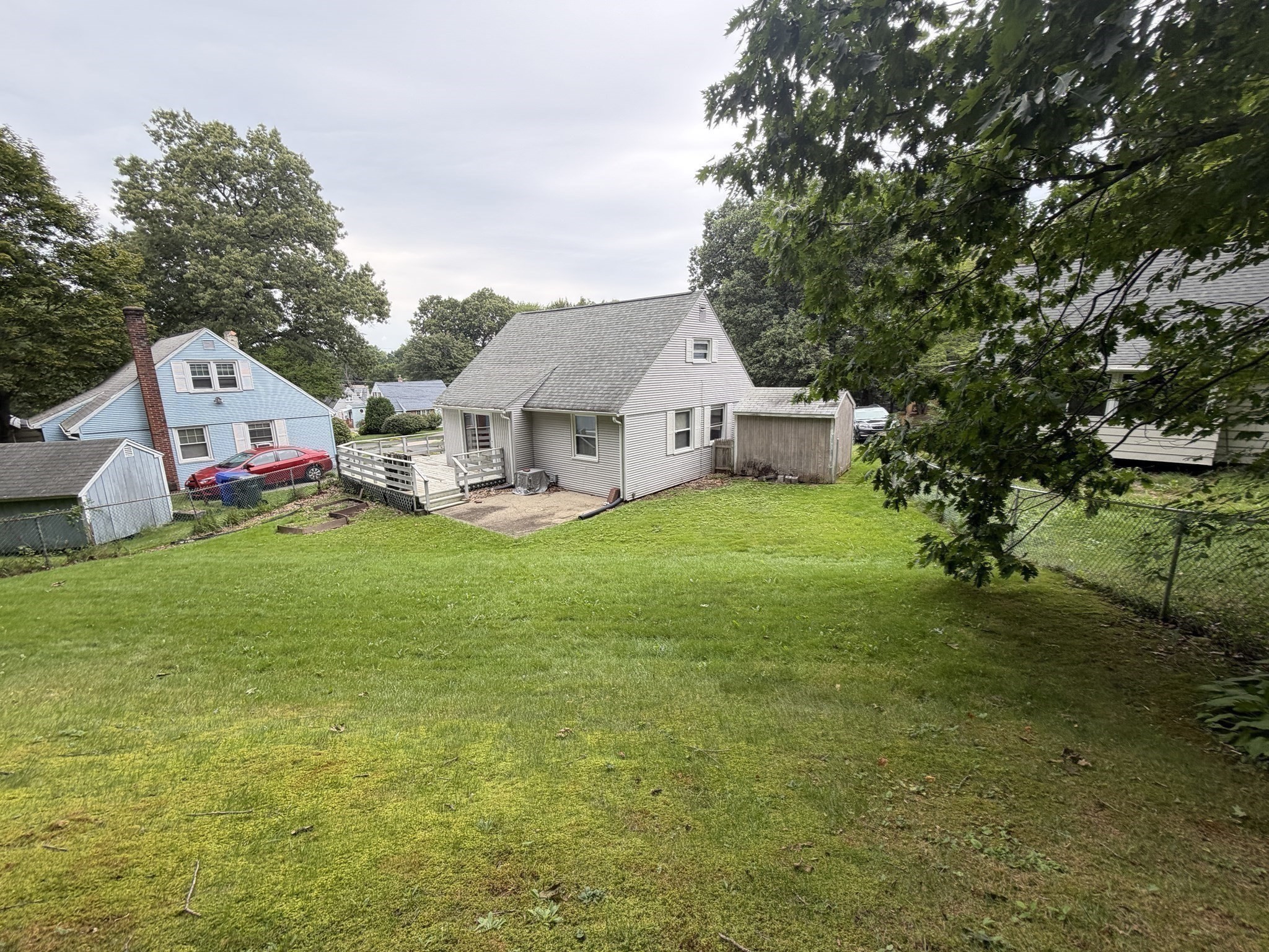 433 Gifford Street Property Photo 5